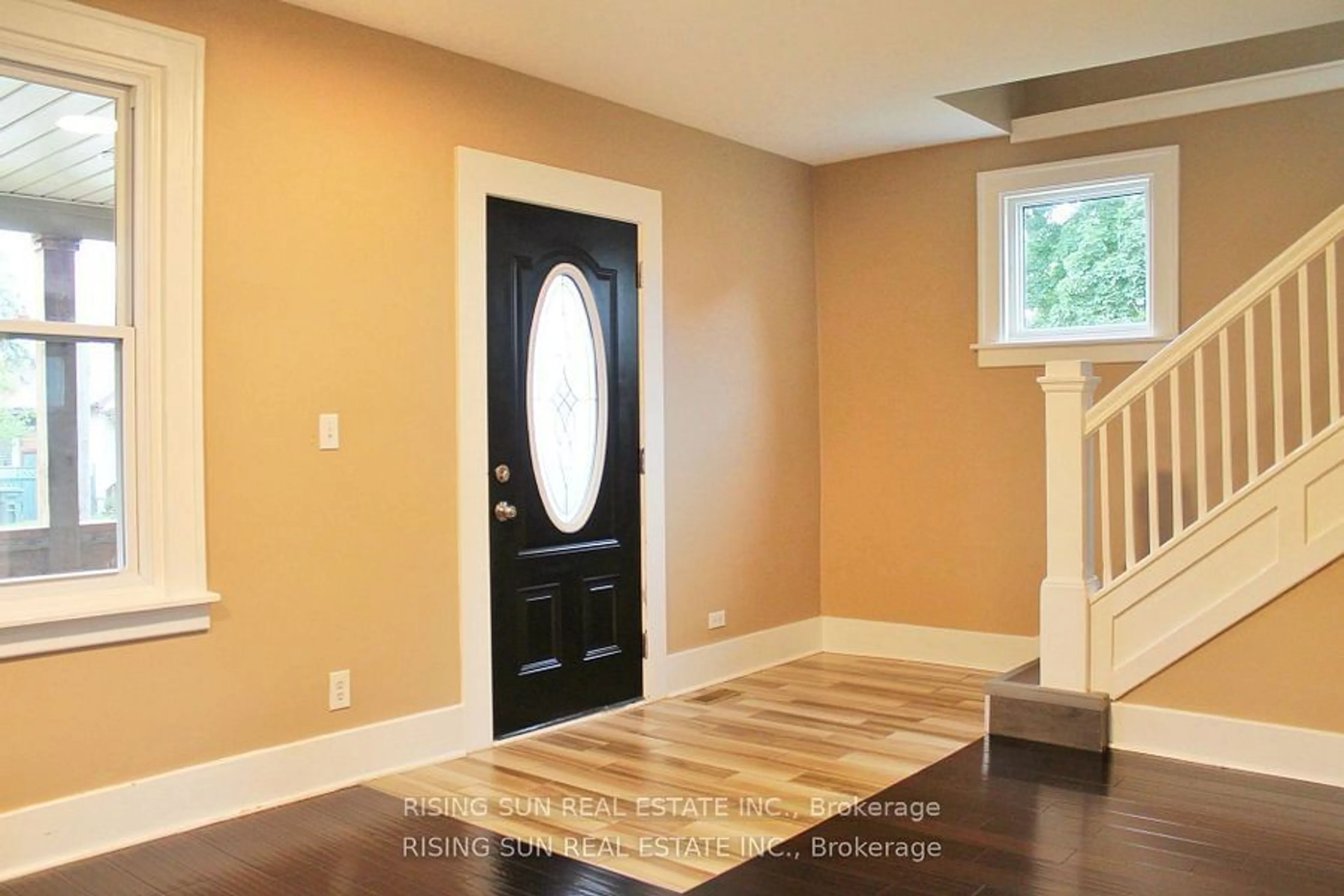 Indoor entryway, wood floors for 1102 Wellington Ave, Windsor Ontario N9A 5J9