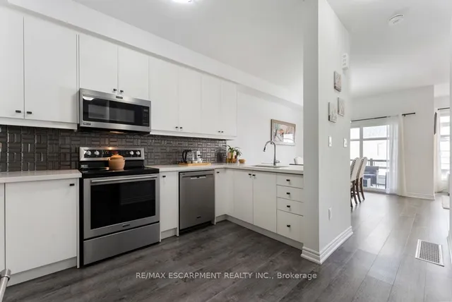 Additional property image - 61 Soho St Unit 84