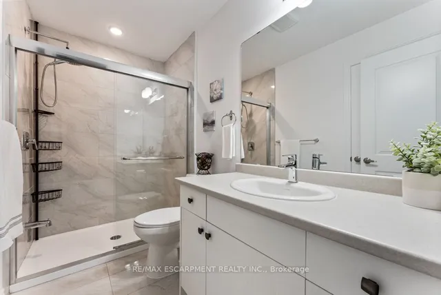 Additional property image - 61 Soho St Unit 84