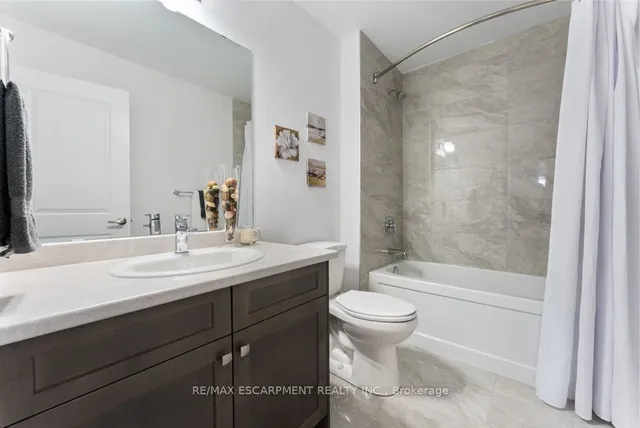 Additional property image - 61 Soho St Unit 84