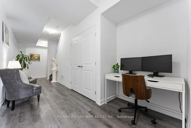 Additional property image - 61 Soho St Unit 84