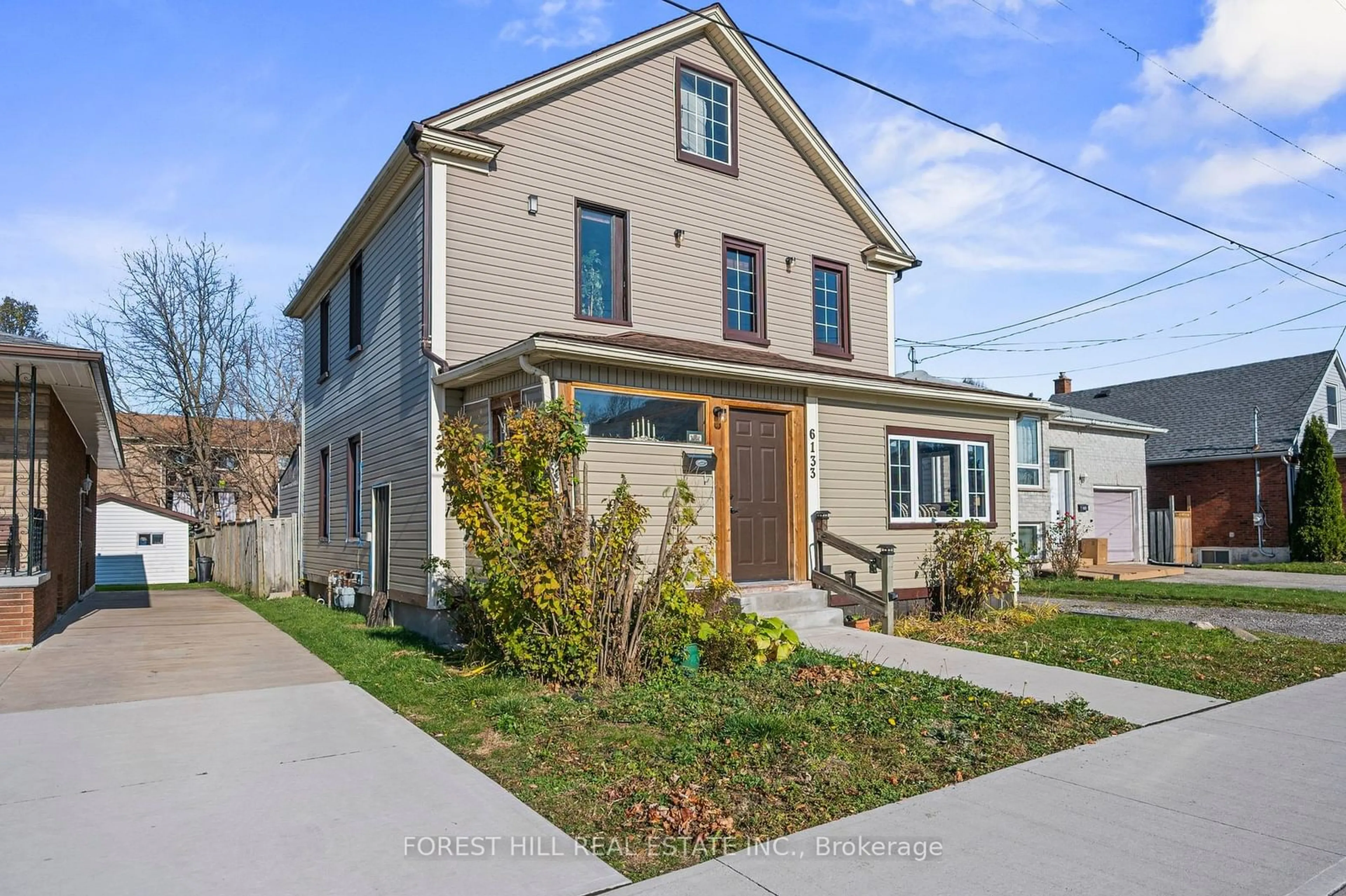 Frontside or backside of a home, the street view for 6133 Prospect St, Niagara Falls Ontario L2G 1G9