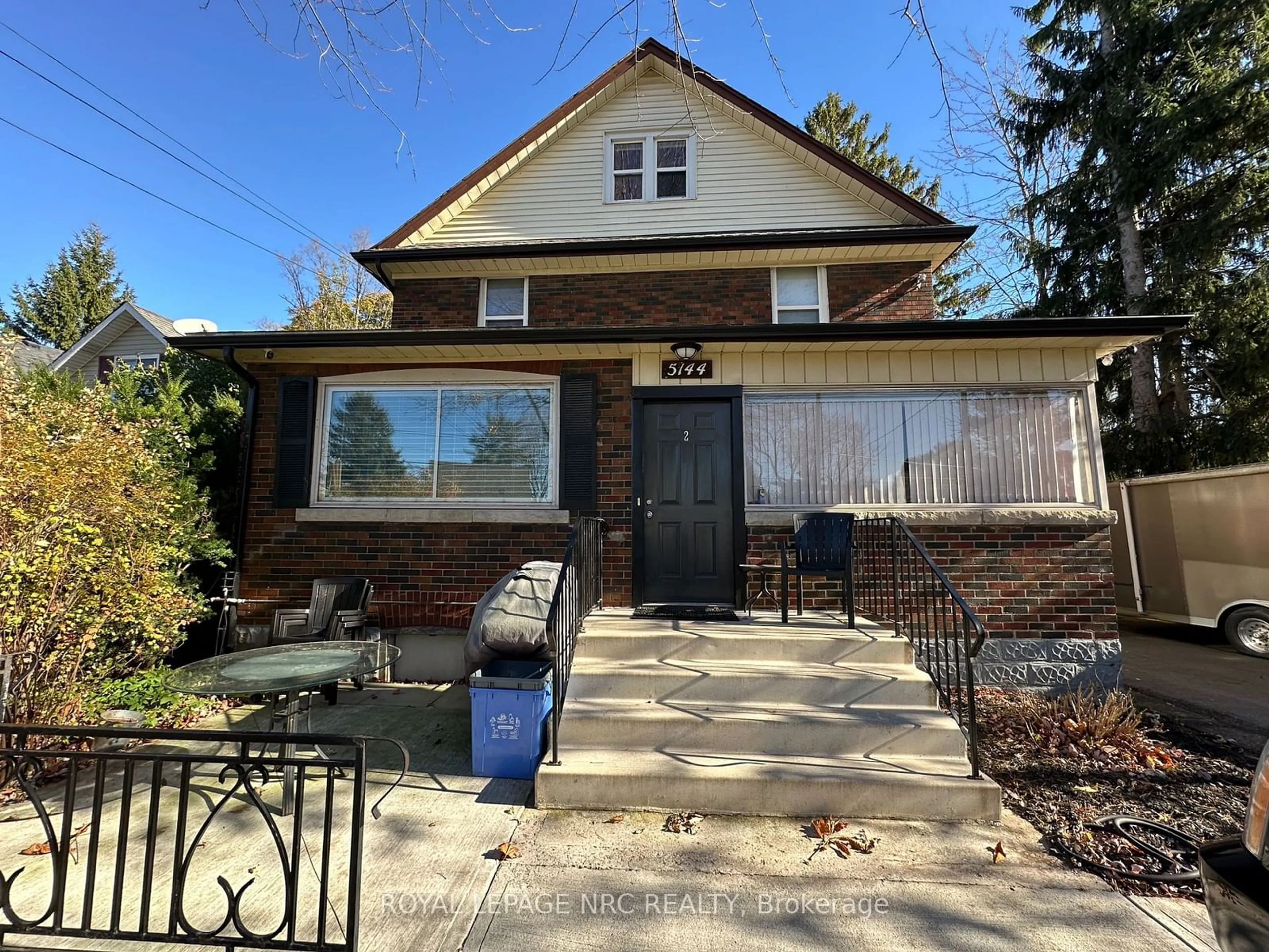 Frontside or backside of a home, cottage for 5144 Ontario Ave, Niagara Falls Ontario L2E 3S2