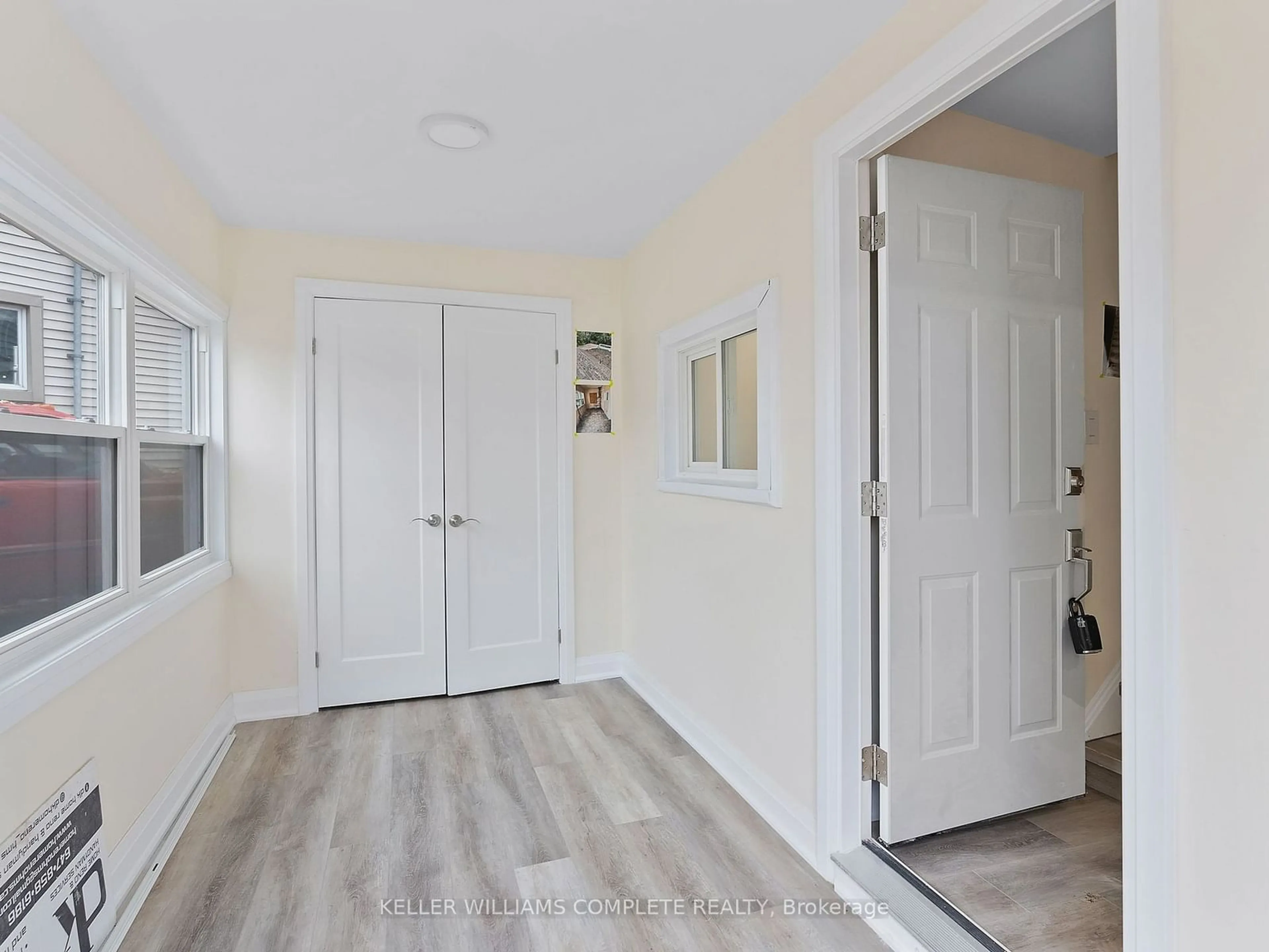 Indoor entryway, wood floors for 1 Exeter Ave, Welland Ontario L3B 4X9