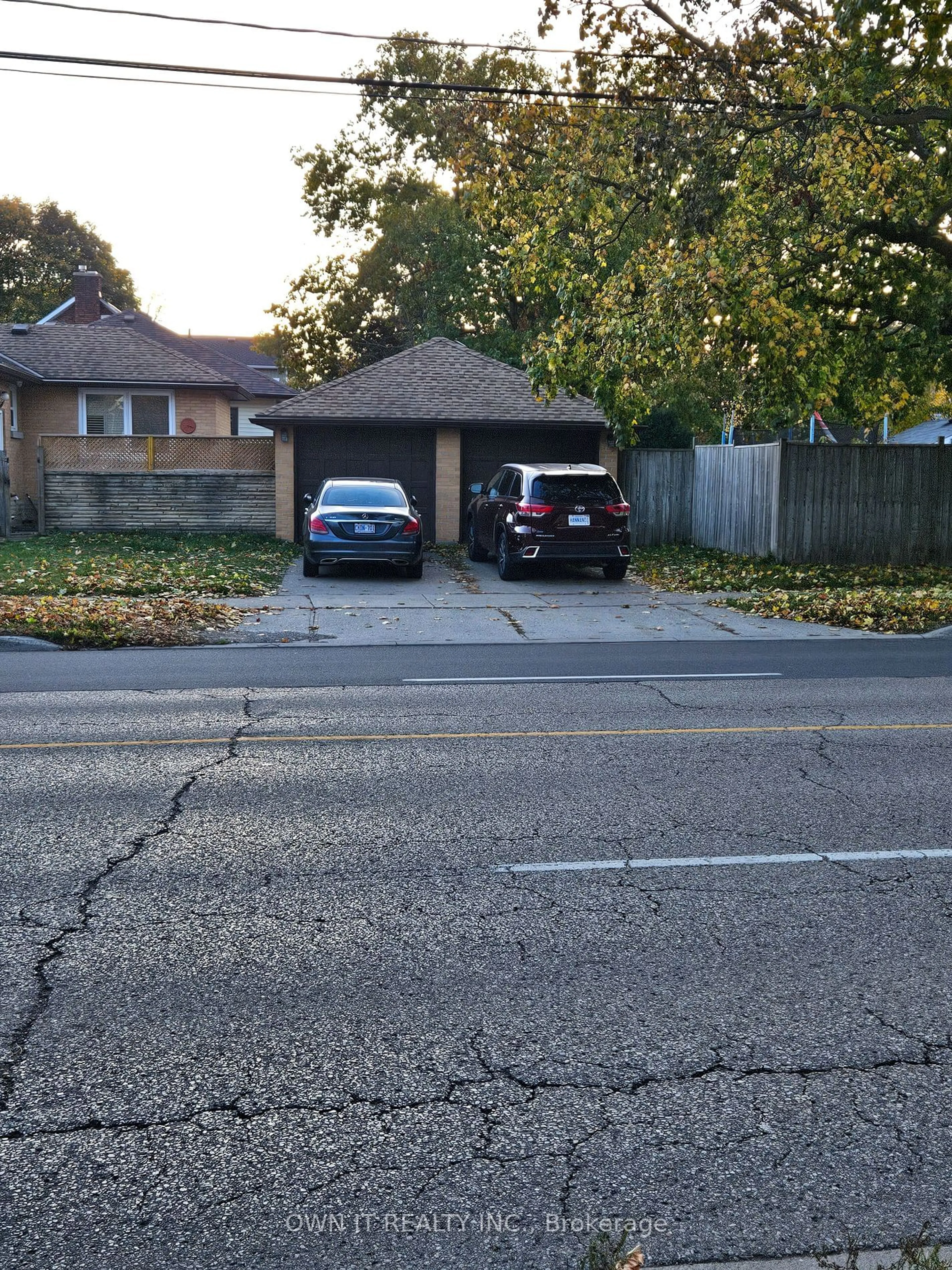 Frontside or backside of a home, the street view for 50 Jackson Ave, Kitchener Ontario N2H 3N8