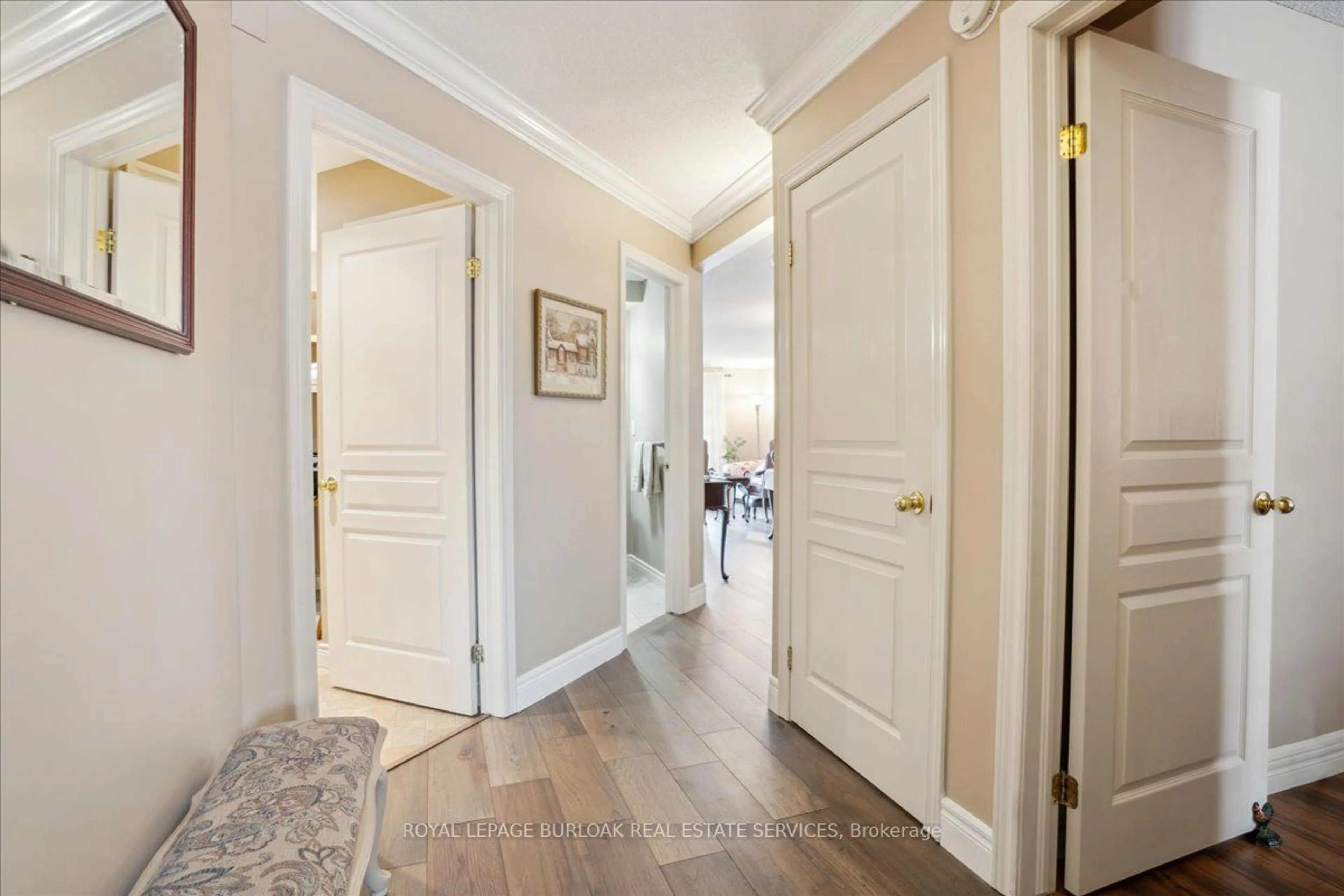 Indoor entryway, wood floors for 515 North Service Rd #27, Hamilton Ontario L8E 5X6