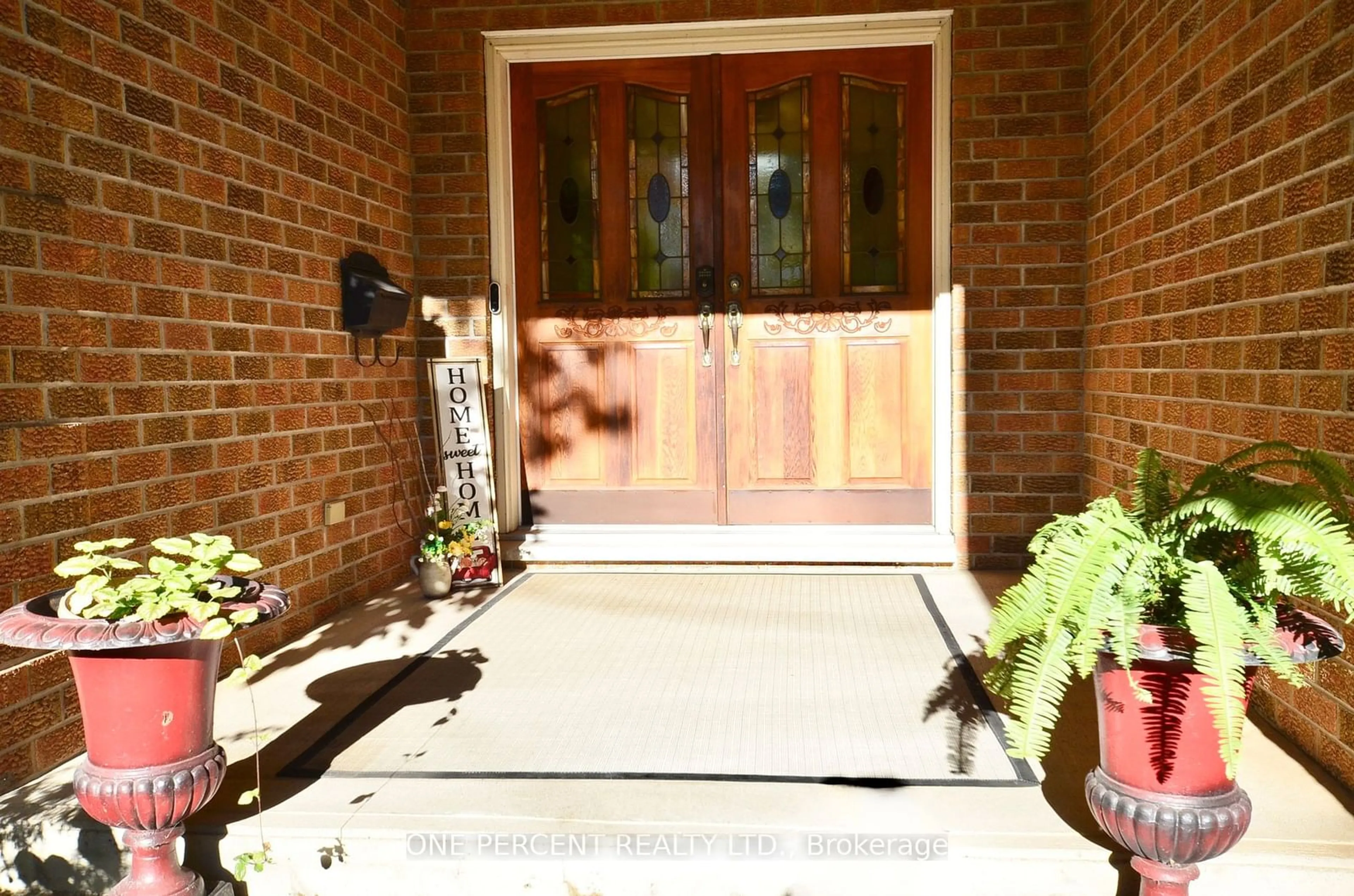 Indoor entryway, wood floors for 7885 Beaverdams Rd, Niagara Falls Ontario L2H 1R6