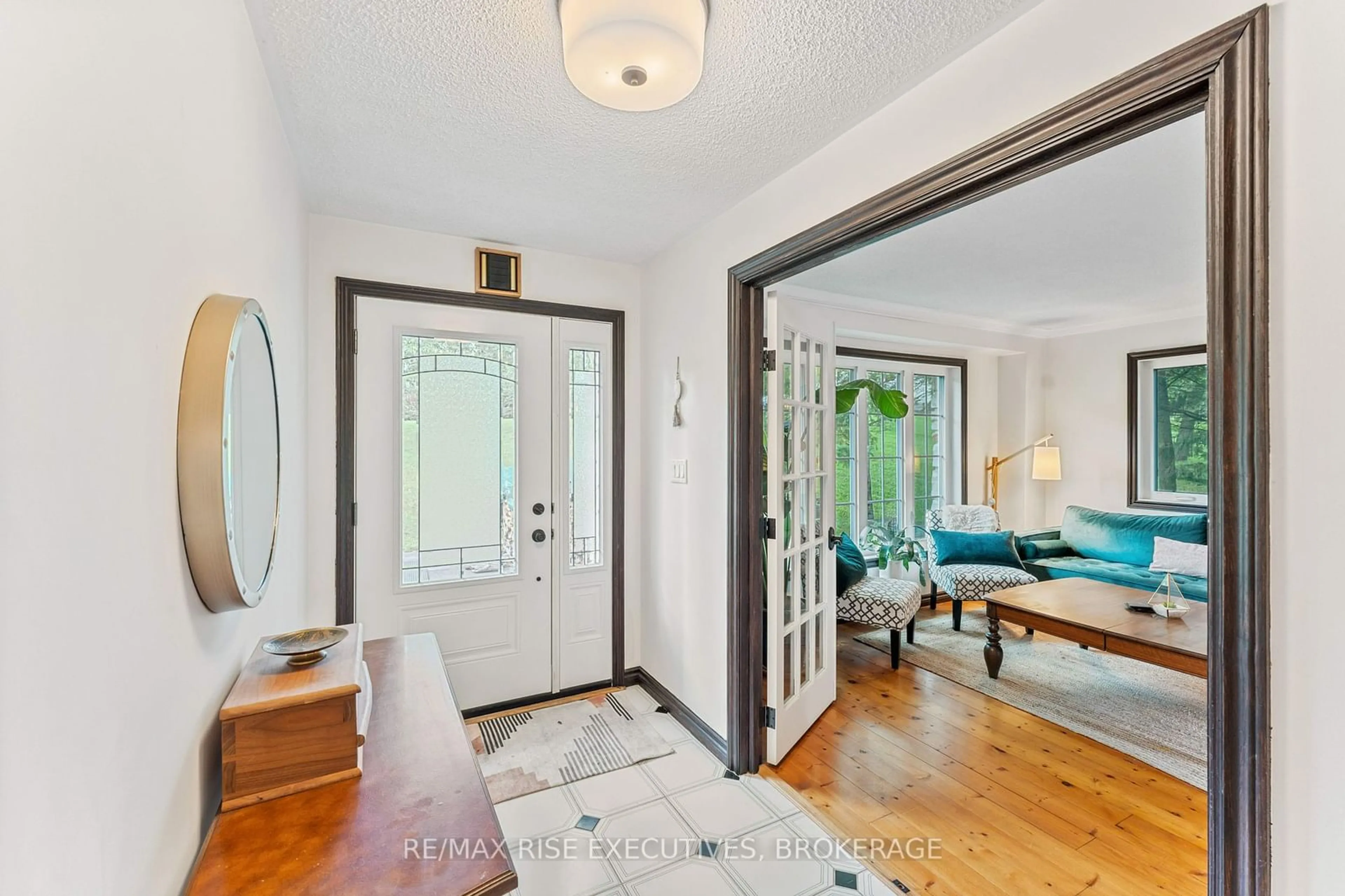 Indoor entryway, wood floors for 1946 CORDUKES Rd, Kingston Ontario K7L 4V4