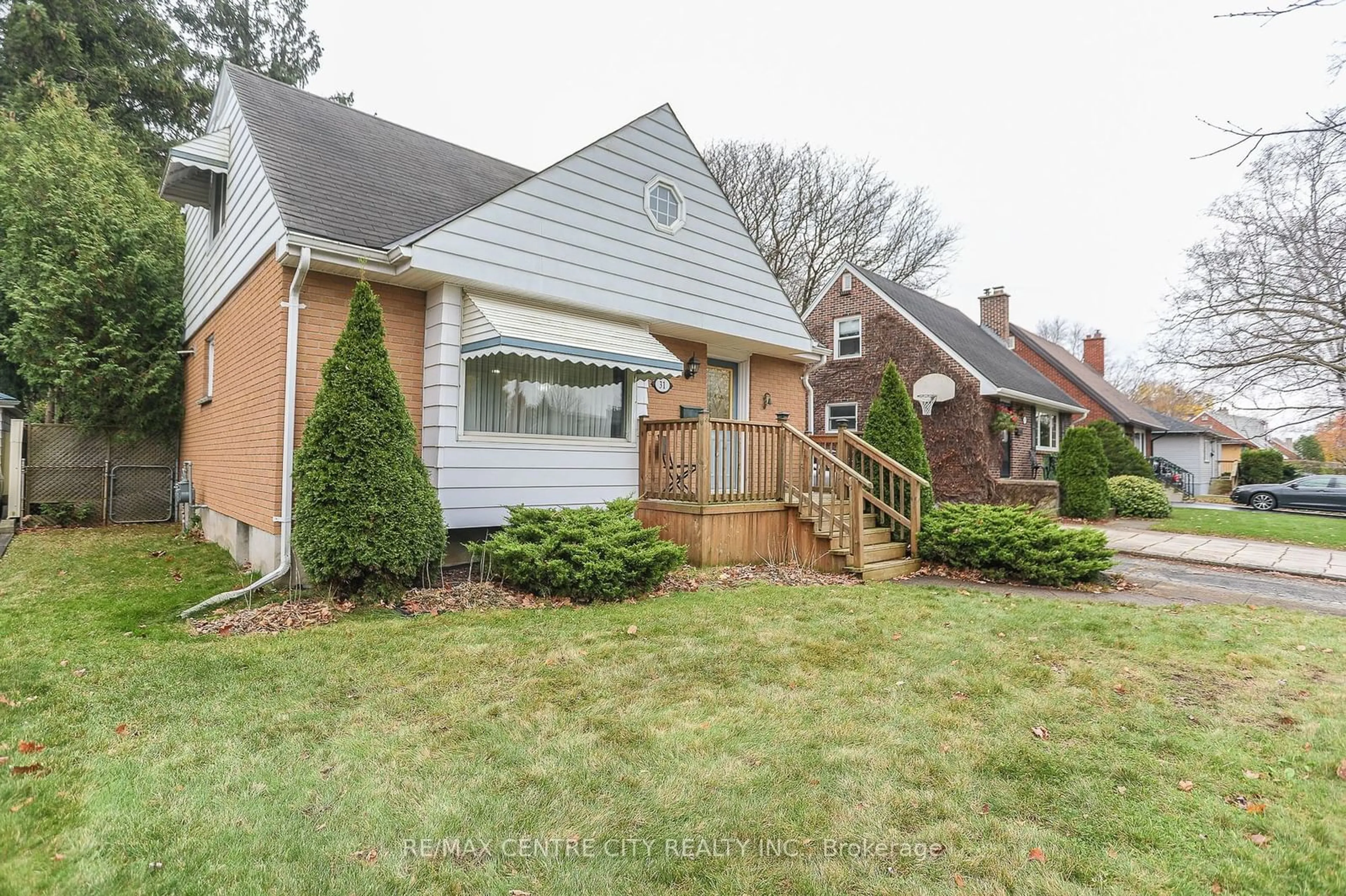 Frontside or backside of a home, the street view for 31 Glass Ave, London Ontario N5W 1Z4