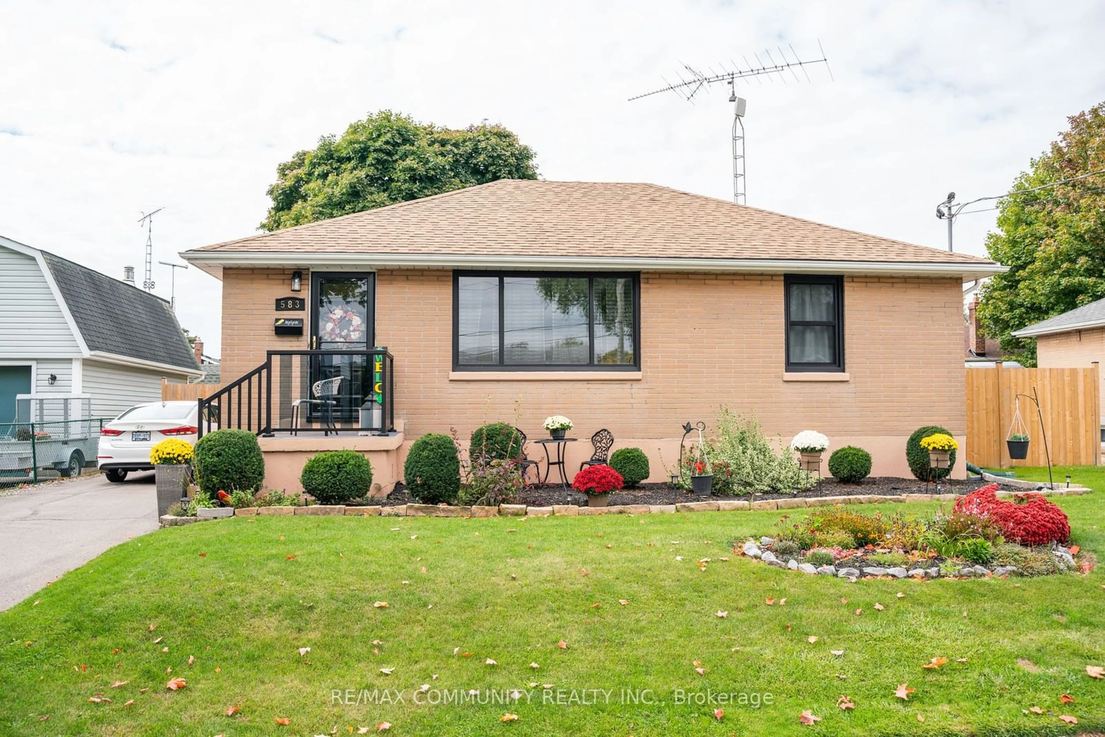 Frontside or backside of a home, cottage for 583 Burnham St, Cobourg Ontario K9A 2K7