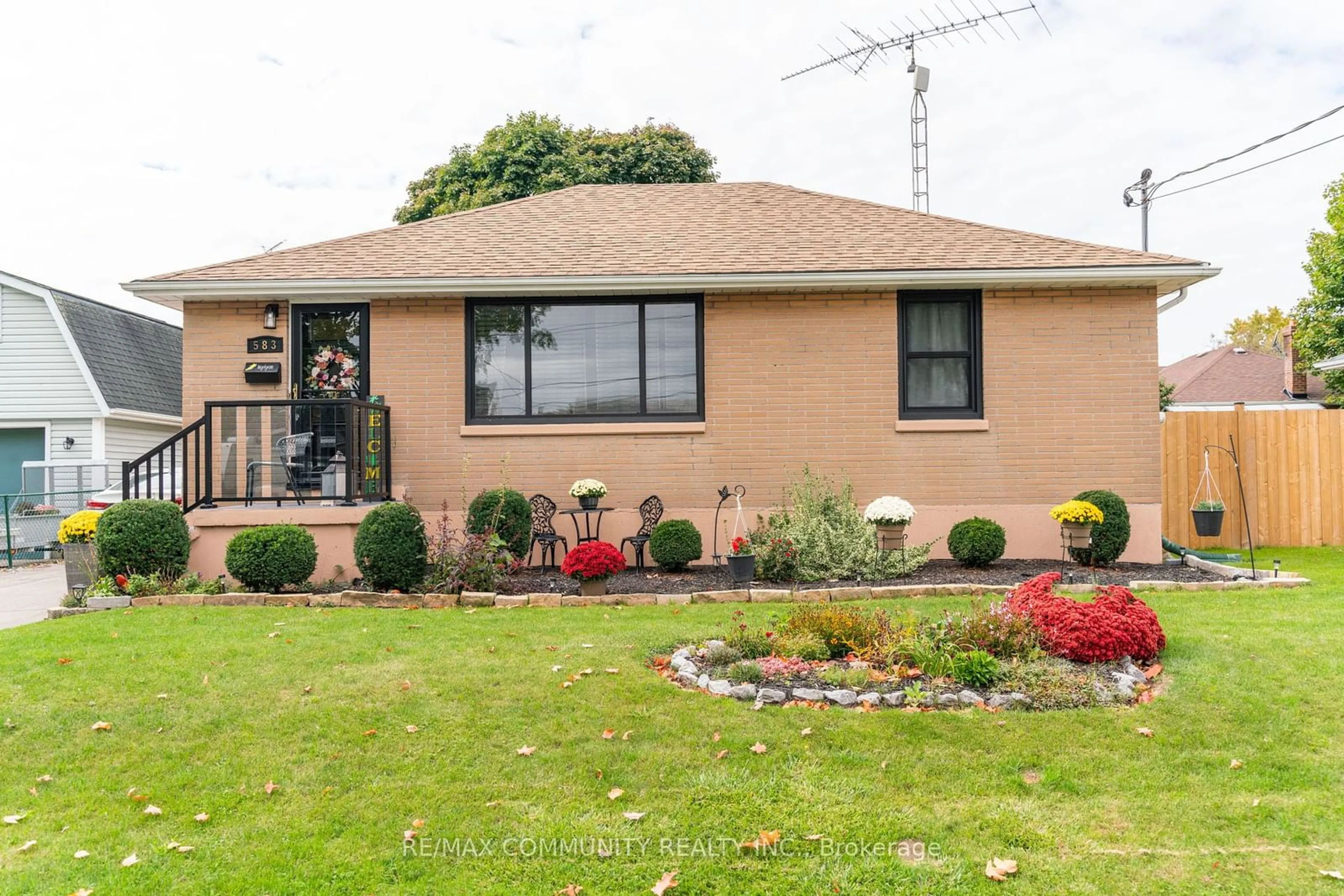 Frontside or backside of a home, cottage for 583 Burnham St, Cobourg Ontario K9A 2K7