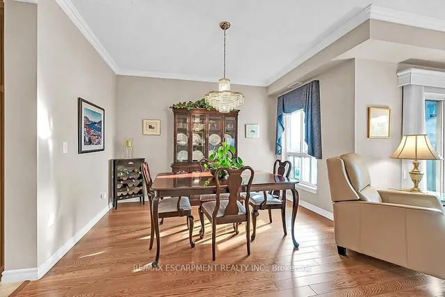 Additional property image - 3000 Creekside Dr Unit 601