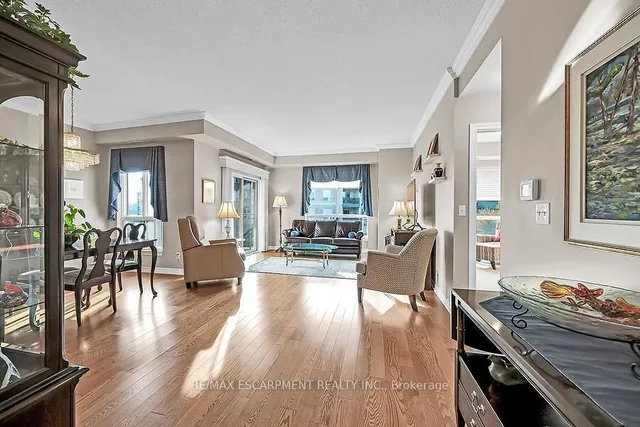 Additional property image - 3000 Creekside Dr Unit 601