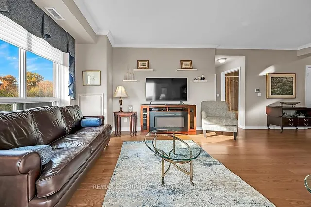 Additional property image - 3000 Creekside Dr Unit 601