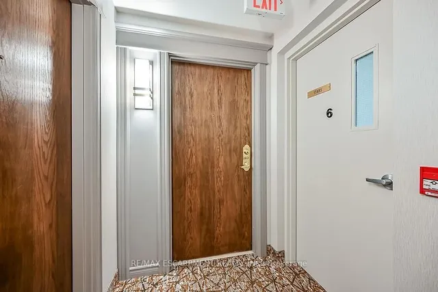 Additional property image - 3000 Creekside Dr Unit 601