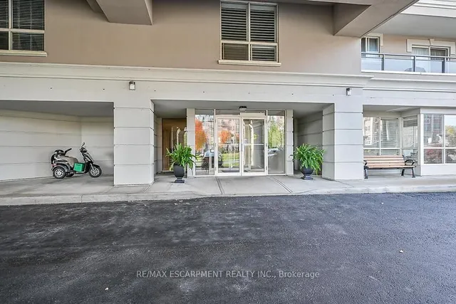 Additional property image - 3000 Creekside Dr Unit 601