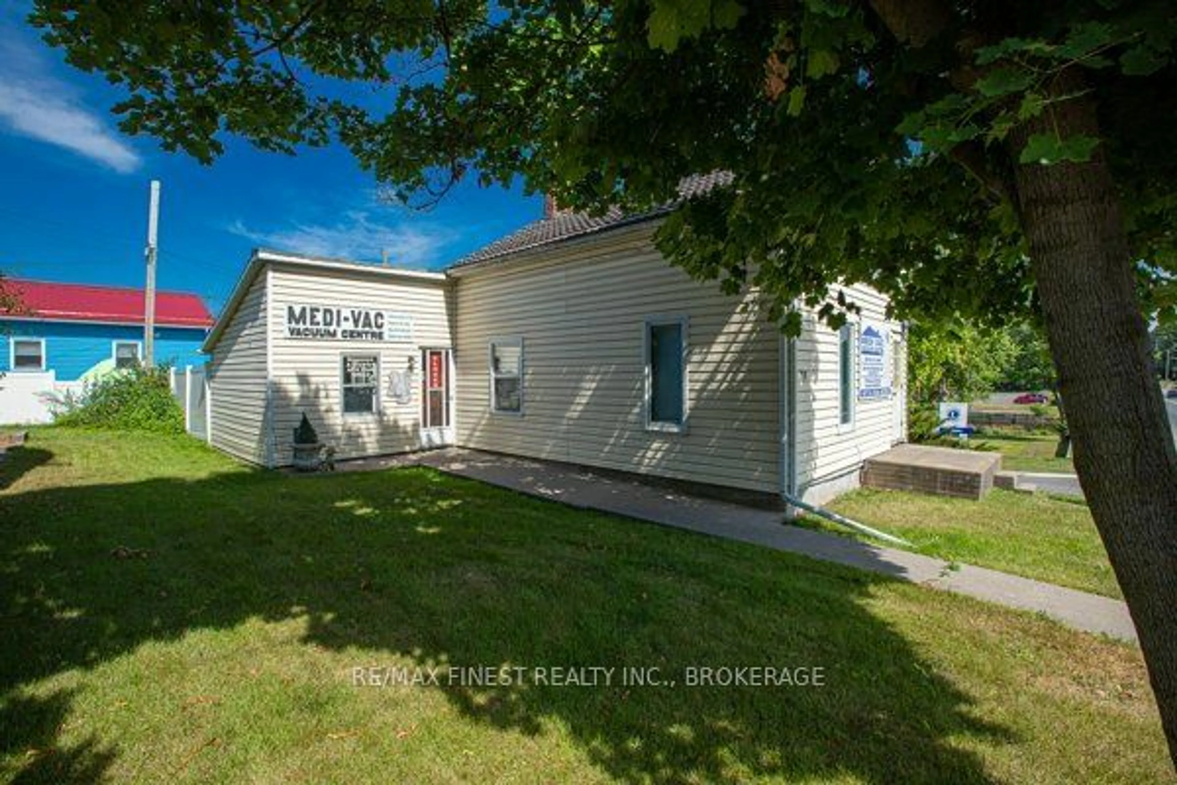 A pic from exterior of the house or condo, cottage for 59 CENTRE St, Greater Napanee Ontario K7R 1M8