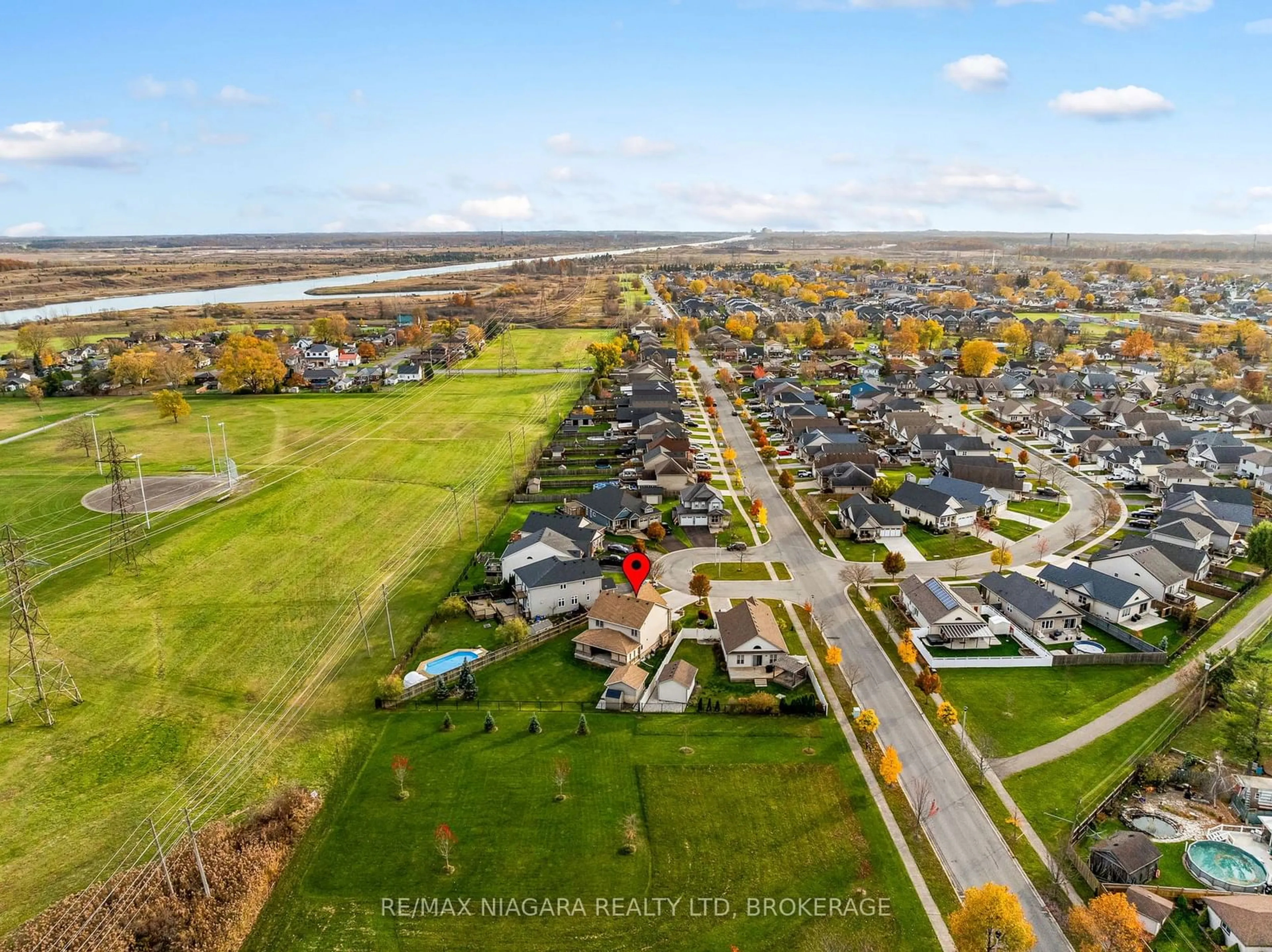 A pic from exterior of the house or condo, the street view for 15 Auburn Crt, Welland Ontario L3B 0A5