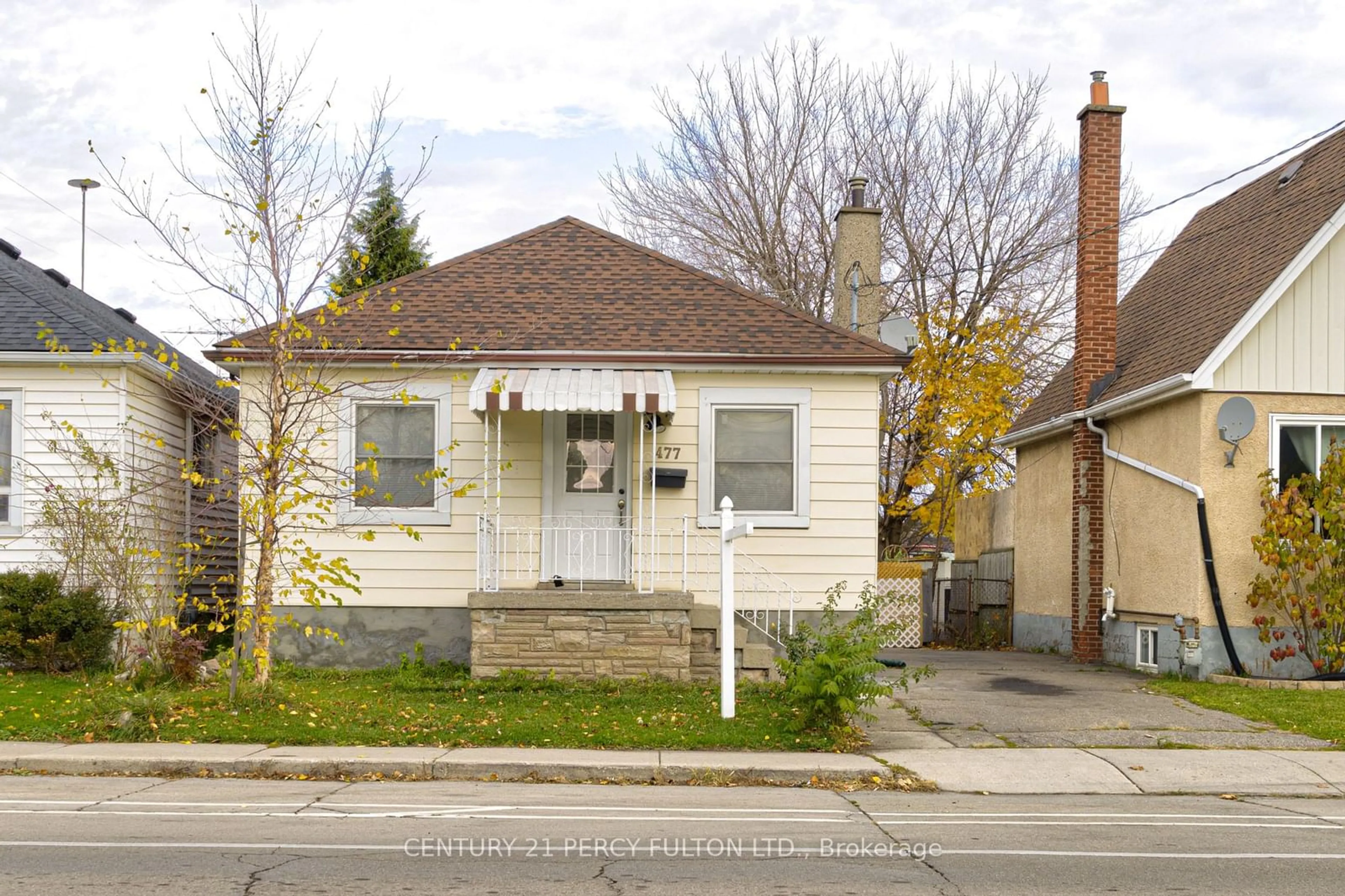 Frontside or backside of a home, cottage for 477 Britannia Ave, Hamilton Ontario L8H 1Z3