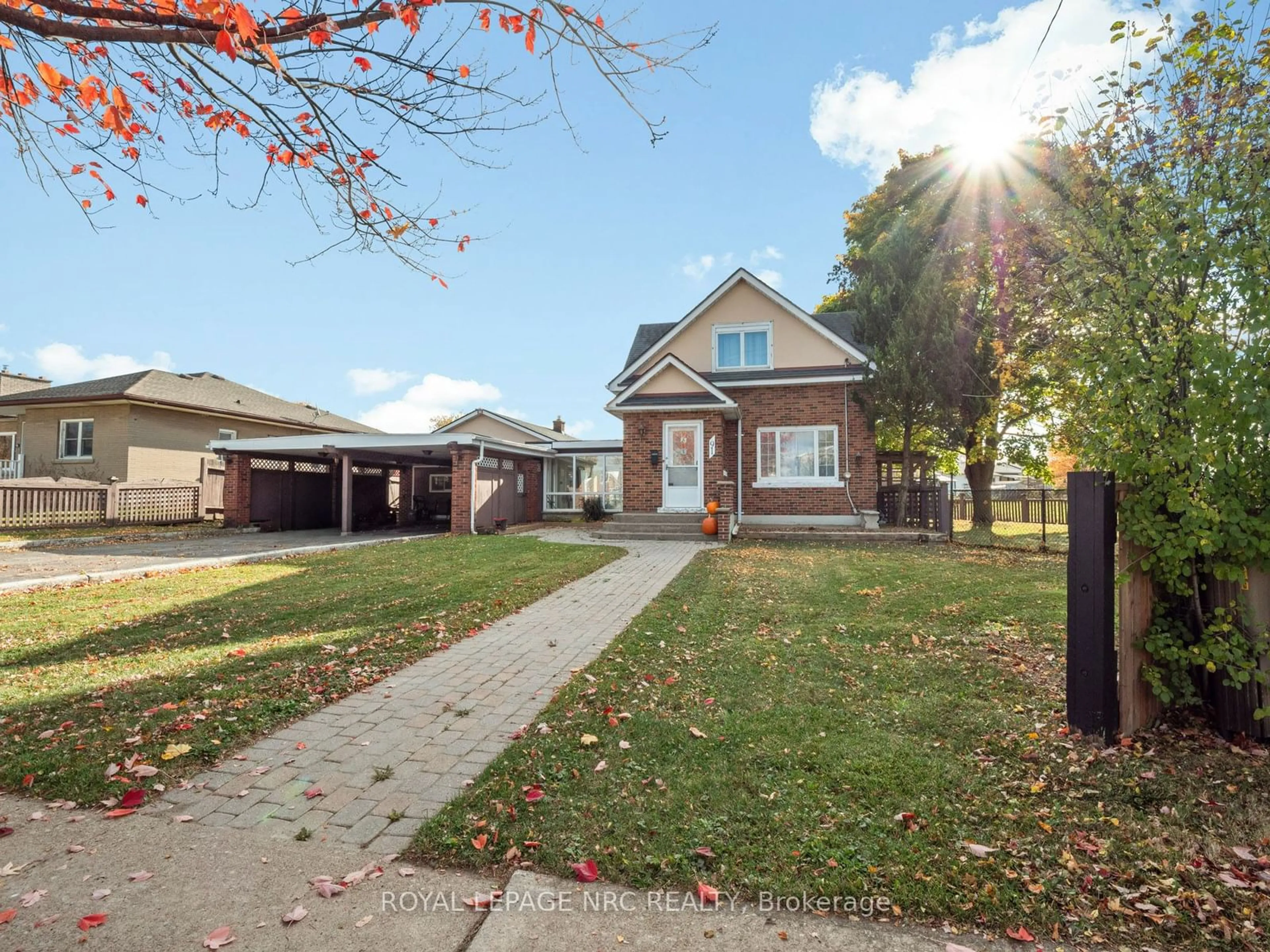 Frontside or backside of a home, the street view for 91 Saint George St, Welland Ontario L3C 5N3