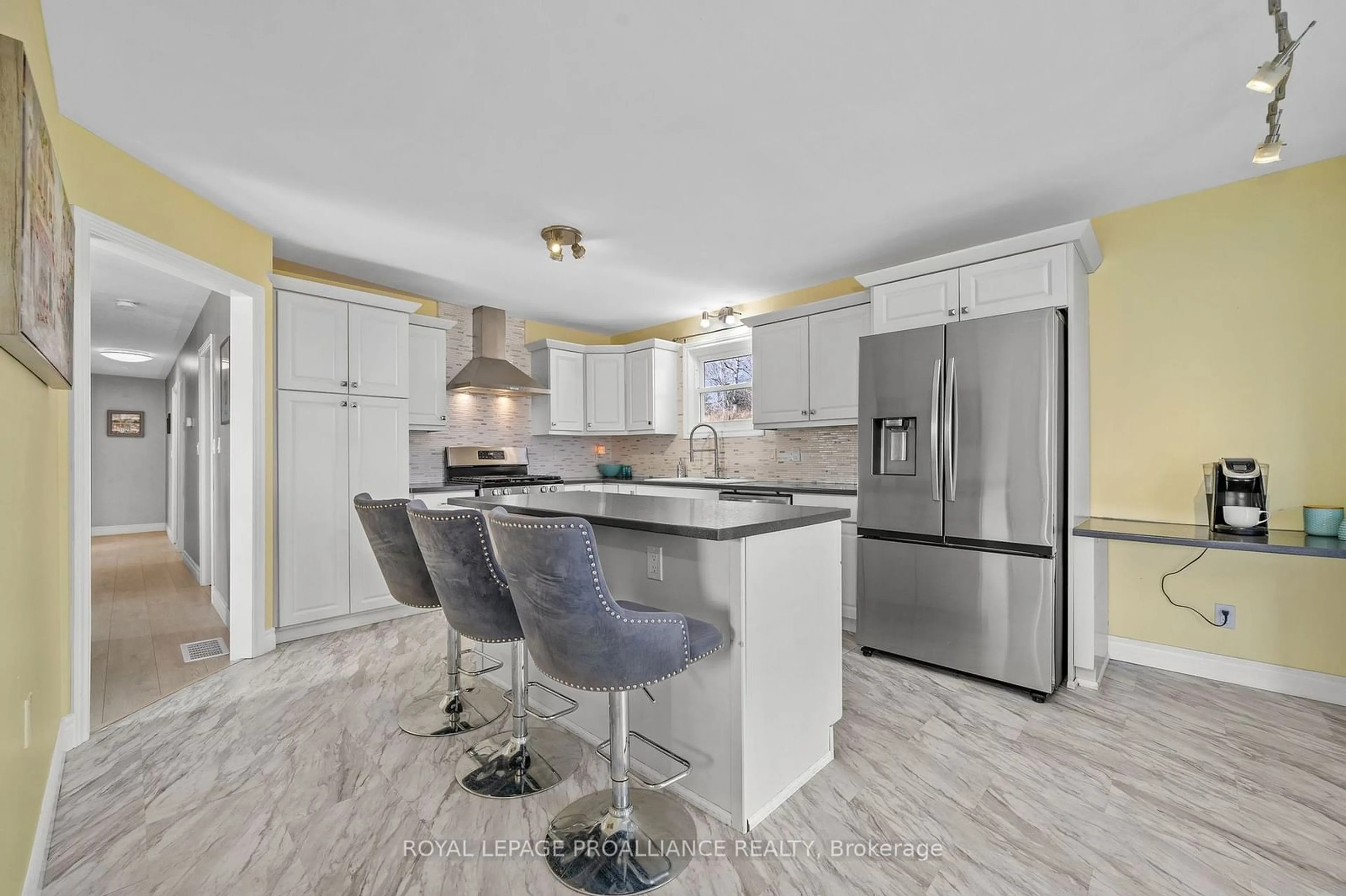 Open concept kitchen for 1492 County Rd 5, Quinte West Ontario K0K 2C0