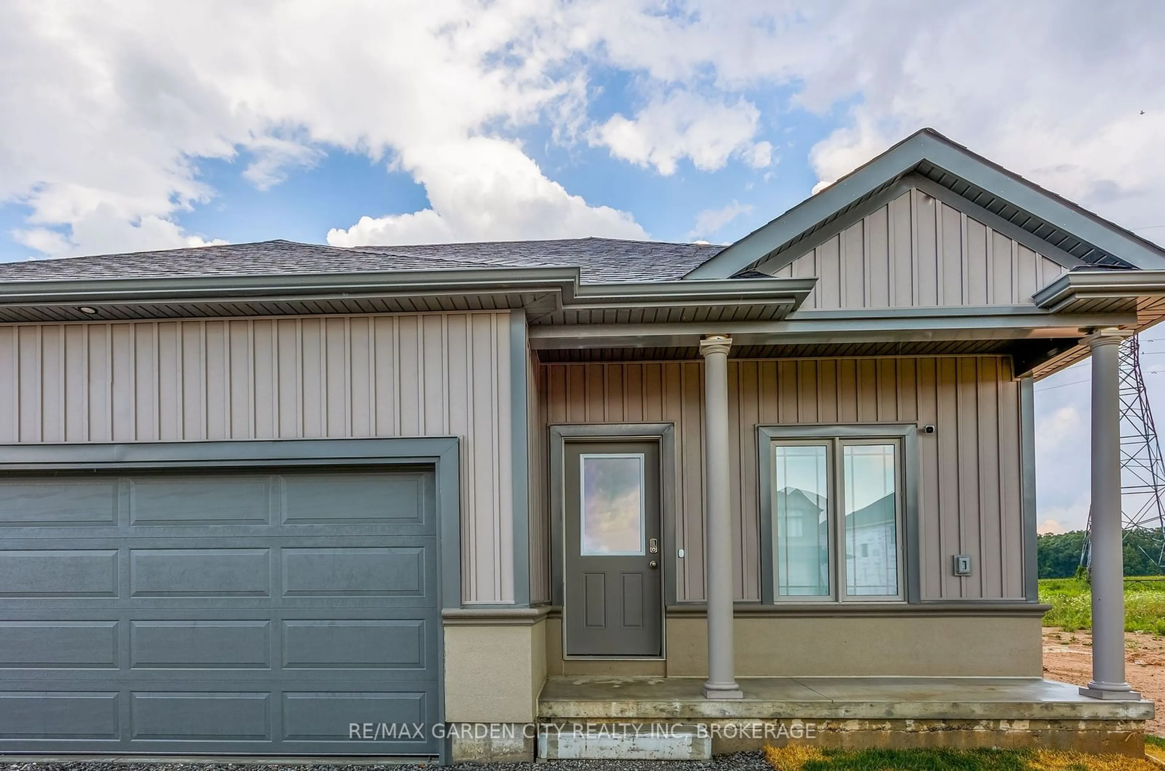 Frontside or backside of a home, cottage for 34 BOUNTY Ave, Thorold Ontario L2V 0H3