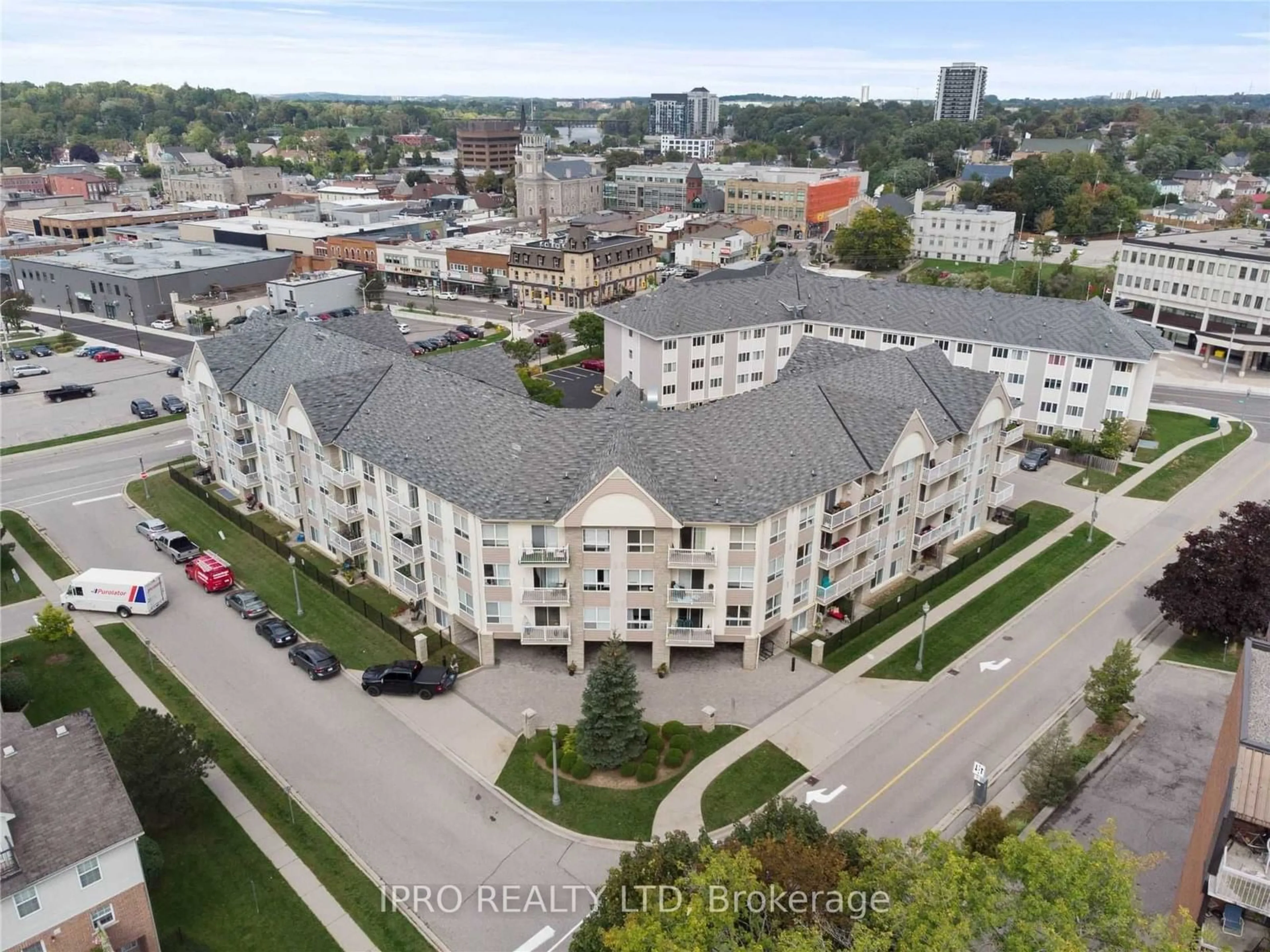 A pic from exterior of the house or condo, the street view for 8 HARRIS St #112, Cambridge Ontario N1R 8R1