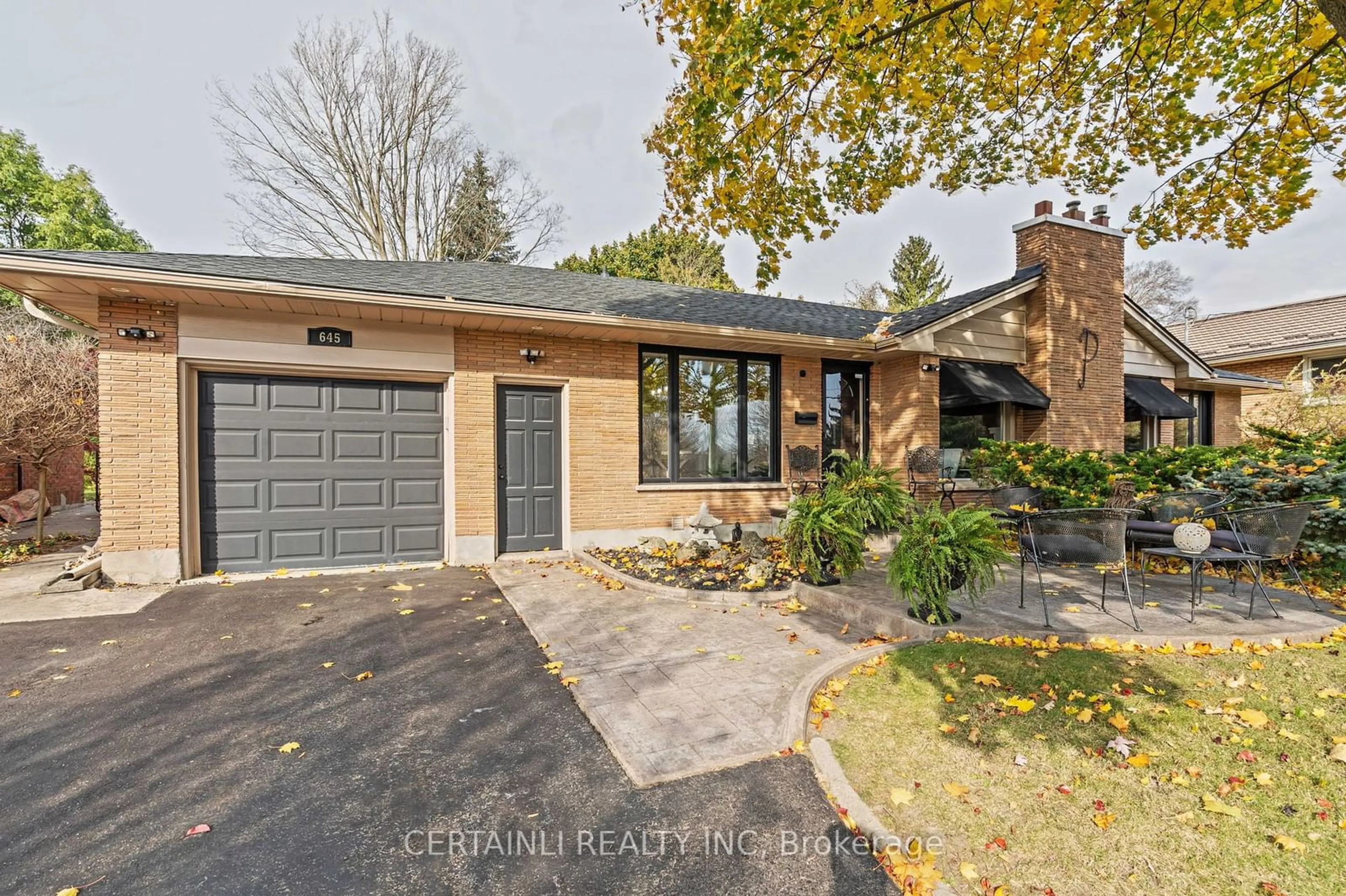 Home with brick exterior material for 645 Riverside Dr, London Ontario N6H 2S2