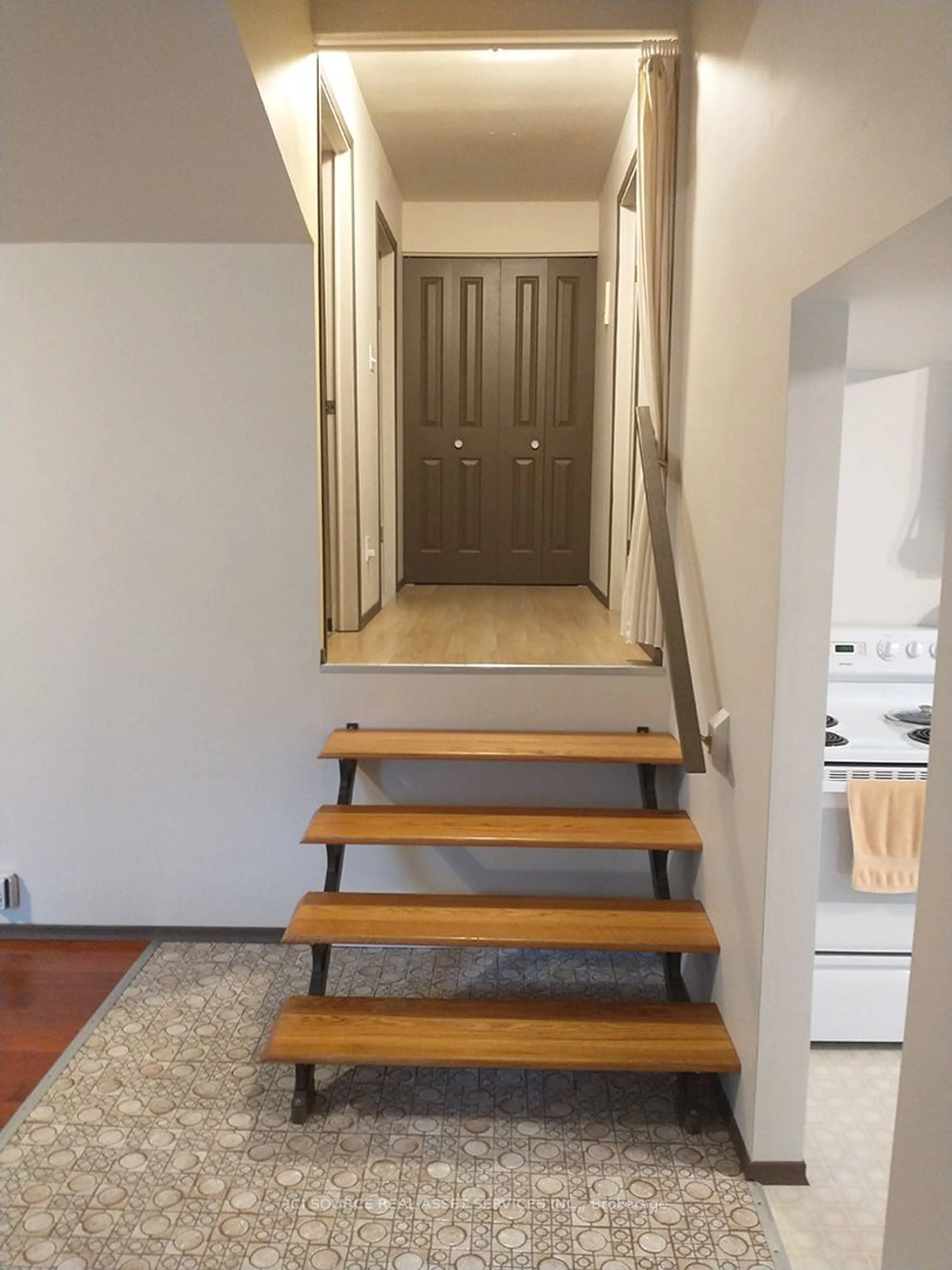 Indoor entryway, wood floors for 278 Whites Rd, Quinte West Ontario K8V 5P5