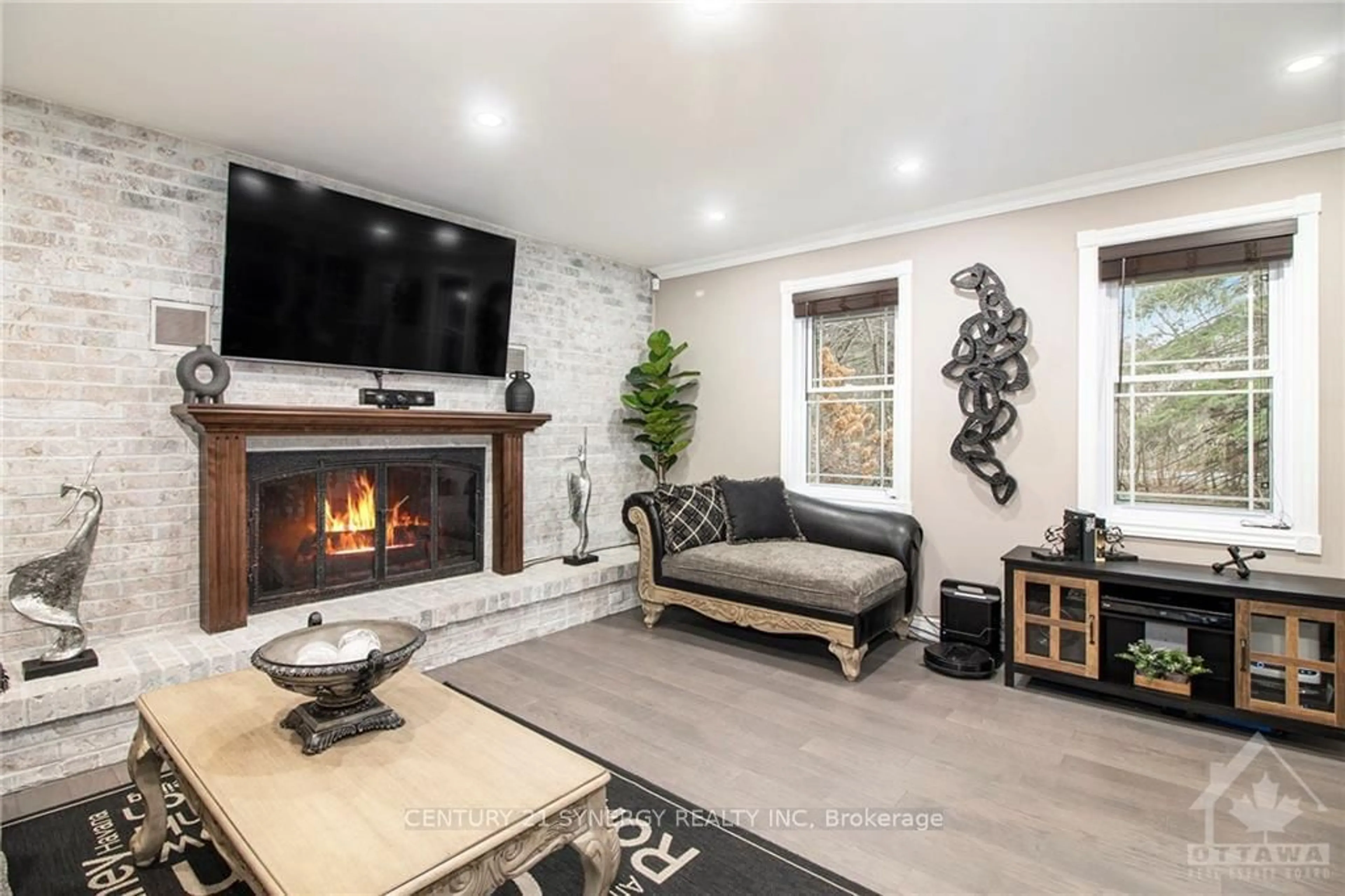 Living room, wood floors for 3260 BOUVIER Rd, Clarence-Rockland Ontario K0A 2A0