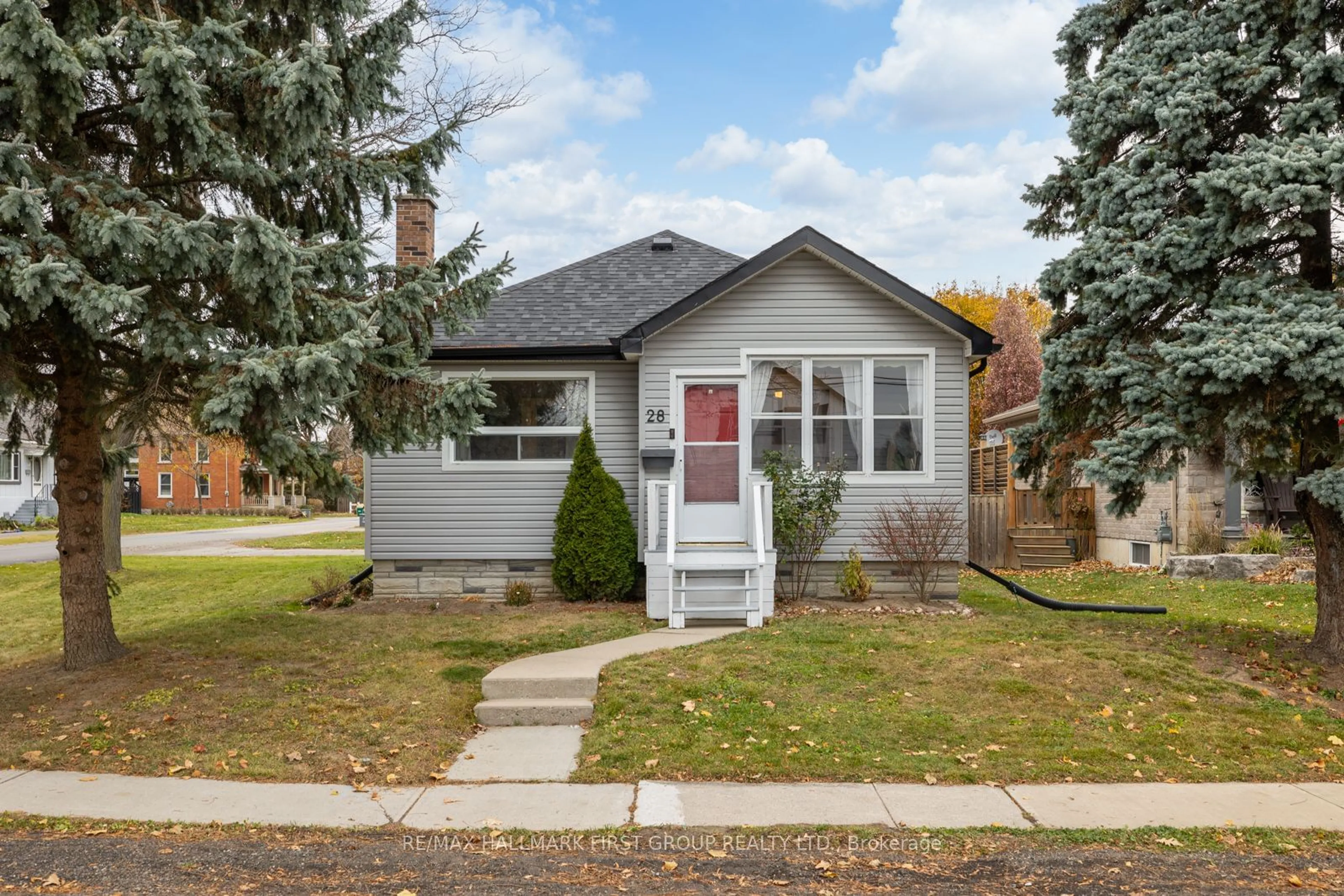 Frontside or backside of a home, cottage for 28 William St, Port Hope Ontario L1A 1K2