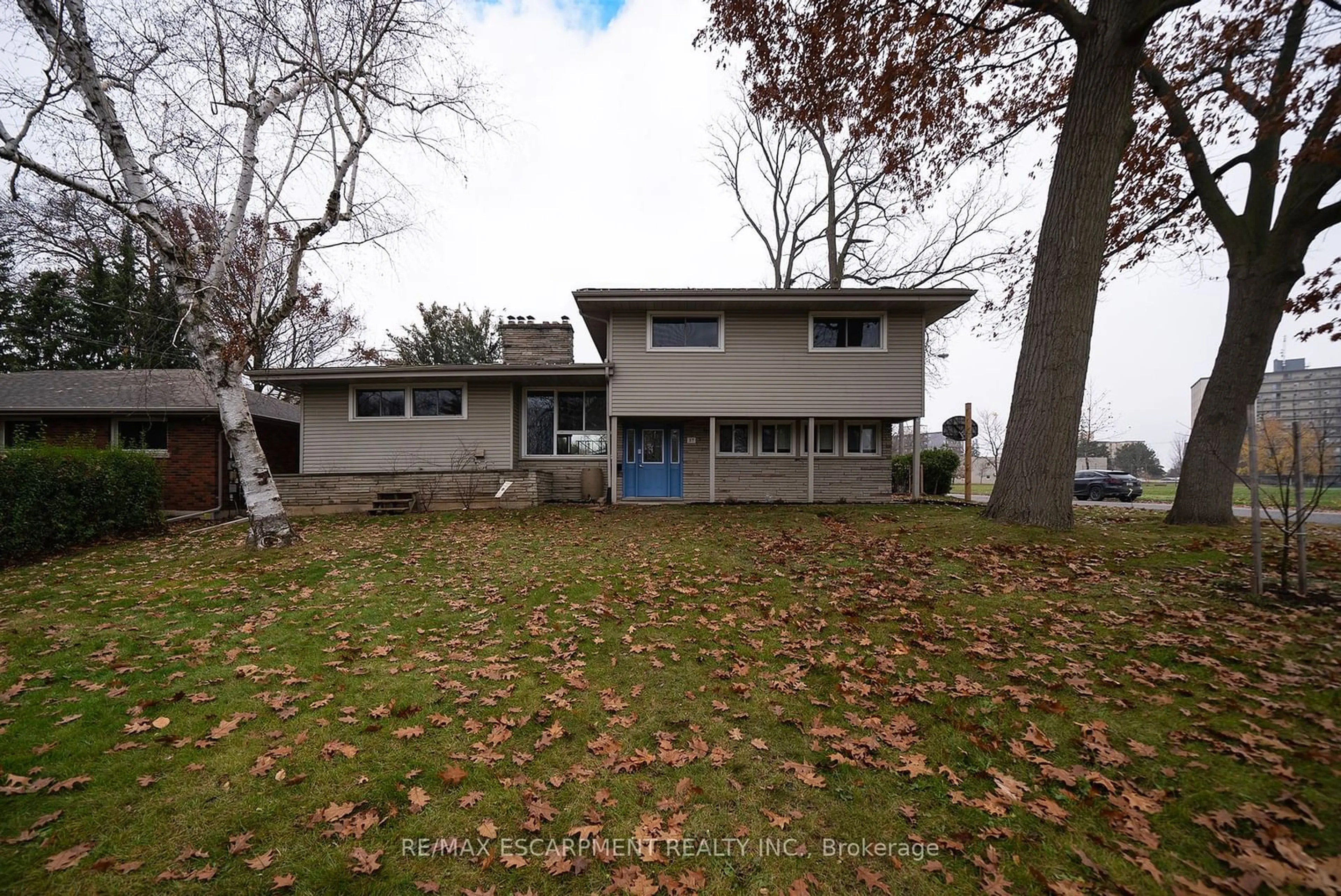 Frontside or backside of a home, the street view for 37 Allwood St, Brantford Ontario N3R 2V2