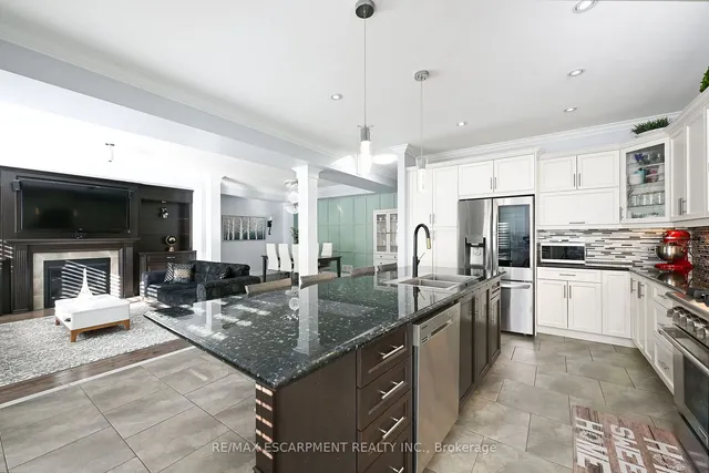 Additional property image - 30 ASCOLI Dr
