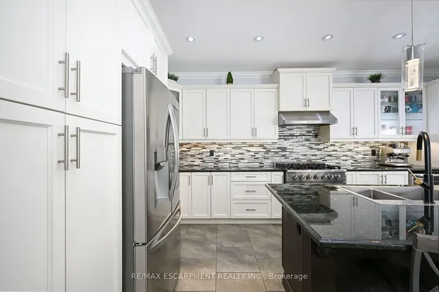 Additional property image - 30 ASCOLI Dr