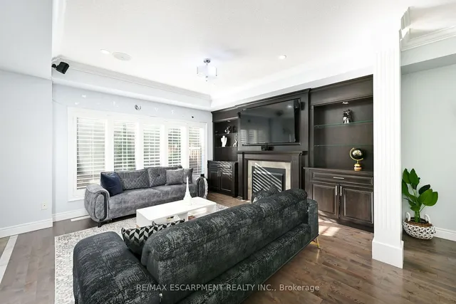 Additional property image - 30 ASCOLI Dr