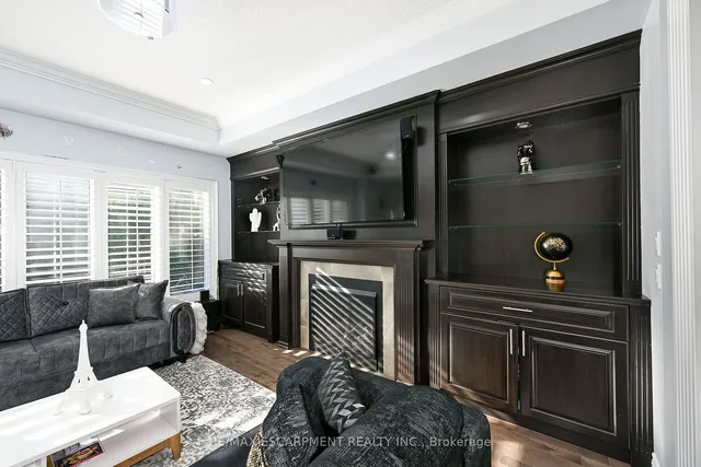 Additional property image - 30 ASCOLI Dr