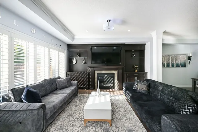 Additional property image - 30 ASCOLI Dr
