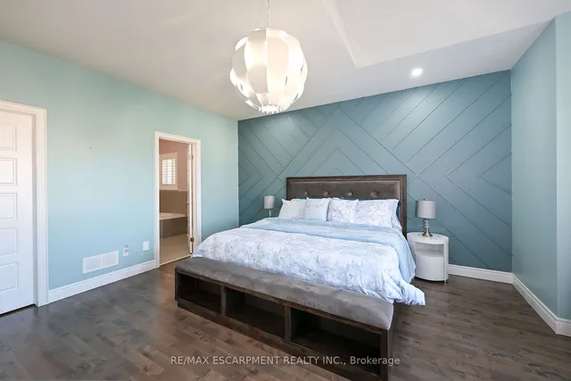 Additional property image - 30 ASCOLI Dr