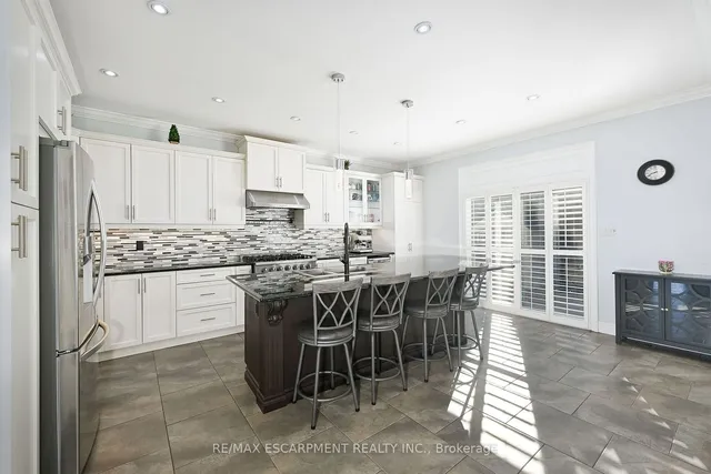 Additional property image - 30 ASCOLI Dr