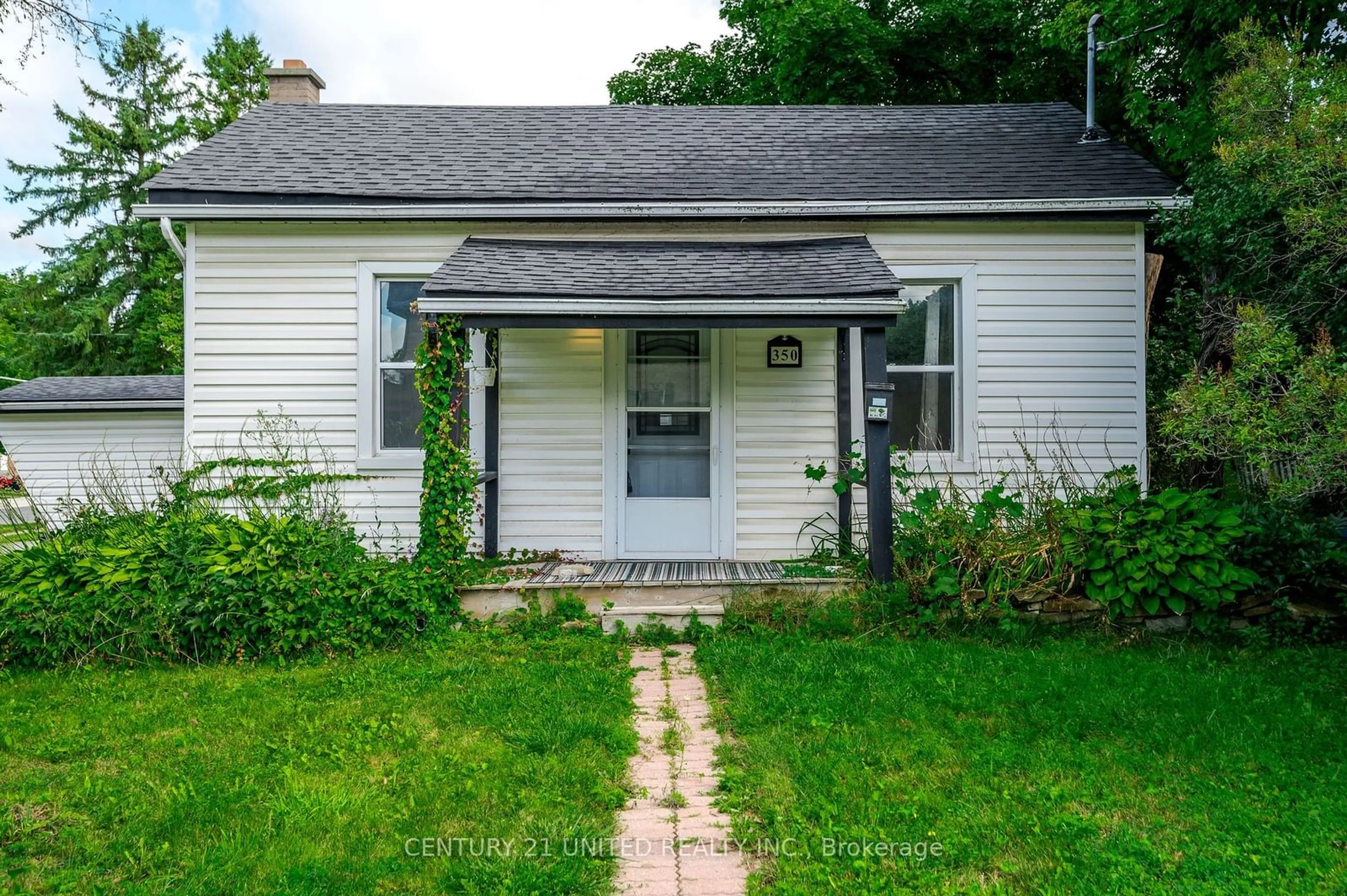 Frontside or backside of a home, cottage for 350 Dublin St, Peterborough Ontario K9H 3C5