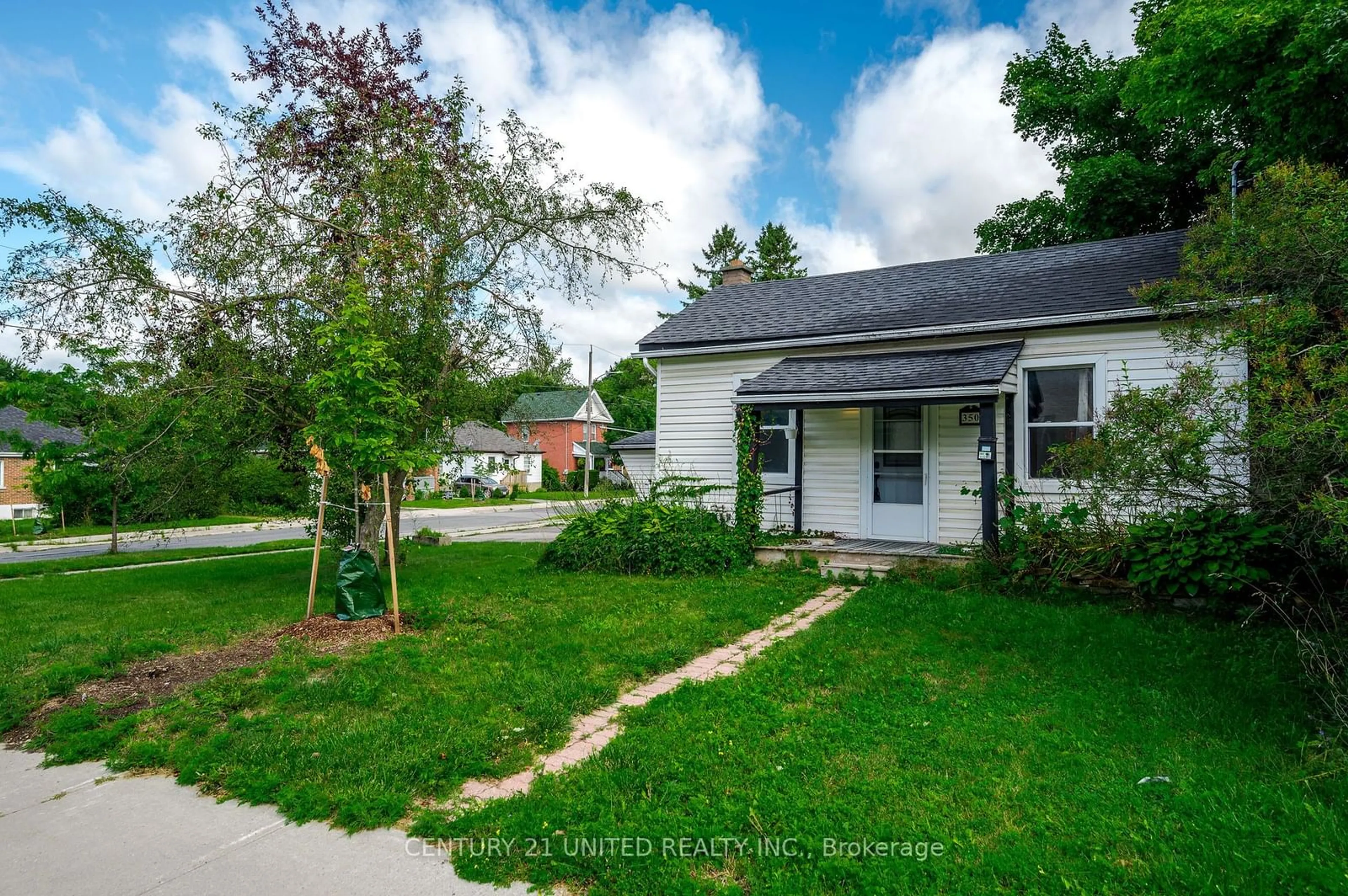 A pic from exterior of the house or condo, cottage for 350 Dublin St, Peterborough Ontario K9H 3C5