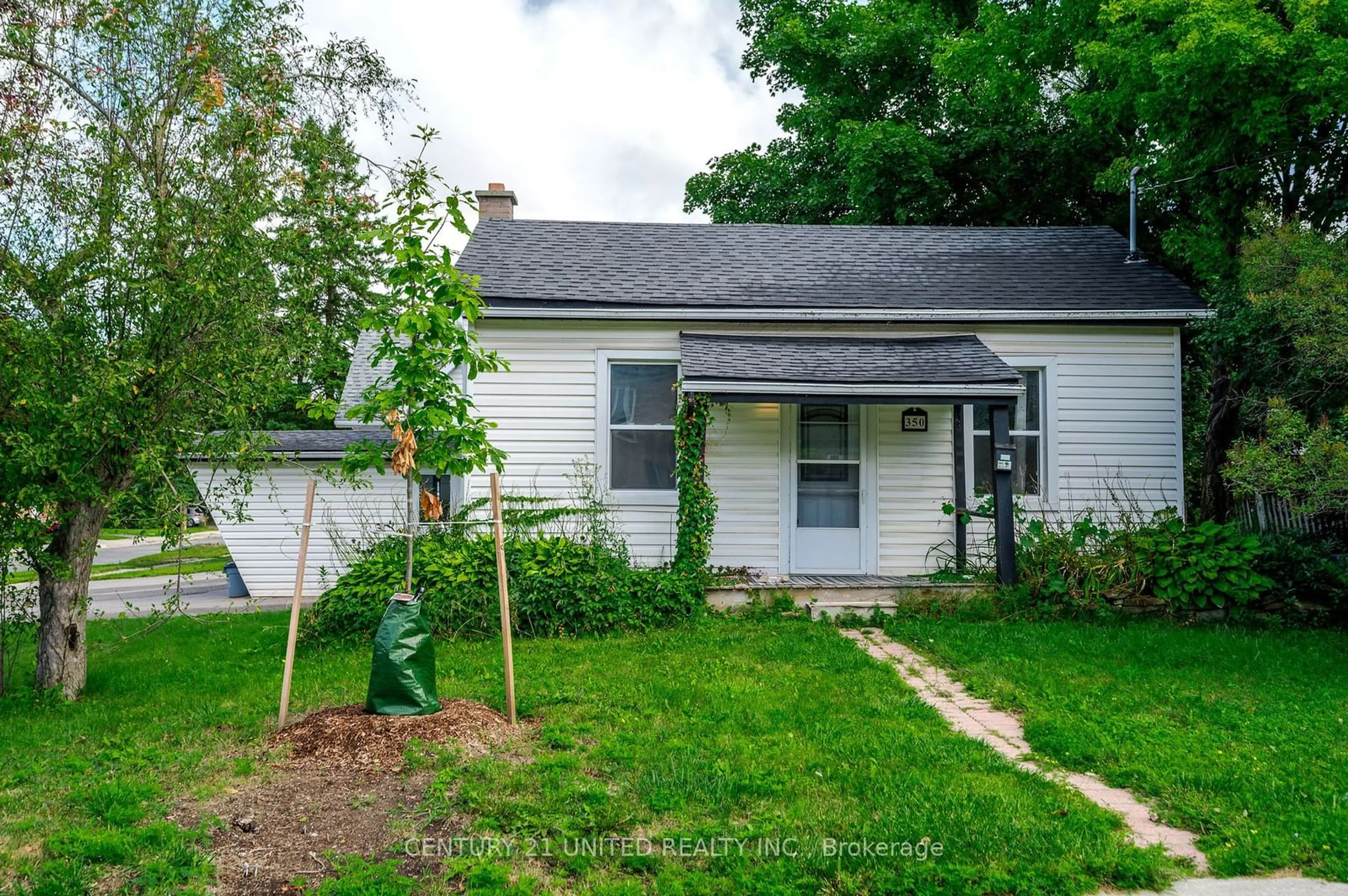 Frontside or backside of a home, cottage for 350 Dublin St, Peterborough Ontario K9H 3C5