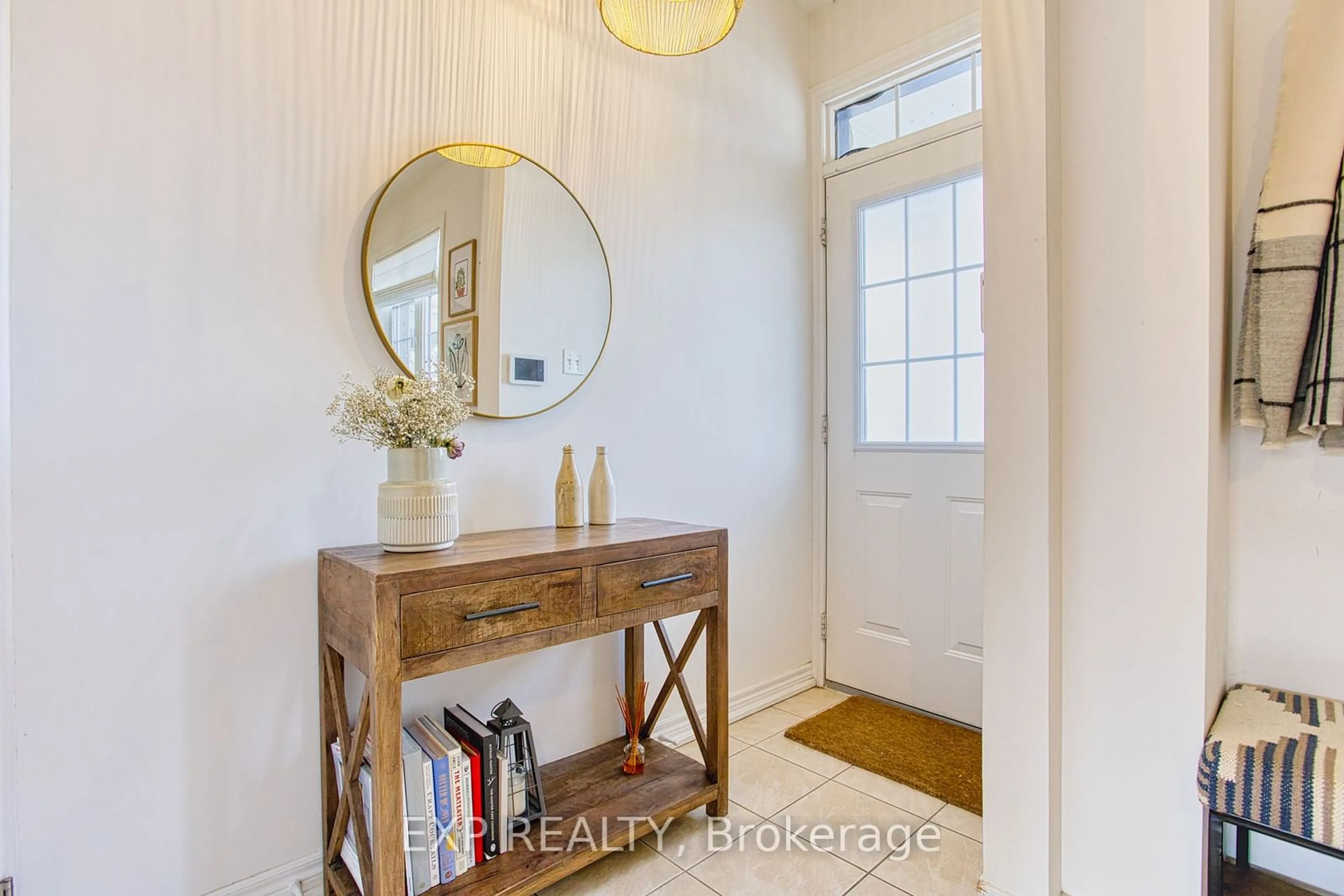 Indoor entryway, wood floors for 228 Springstead Ave, Hamilton Ontario L8E 6C7