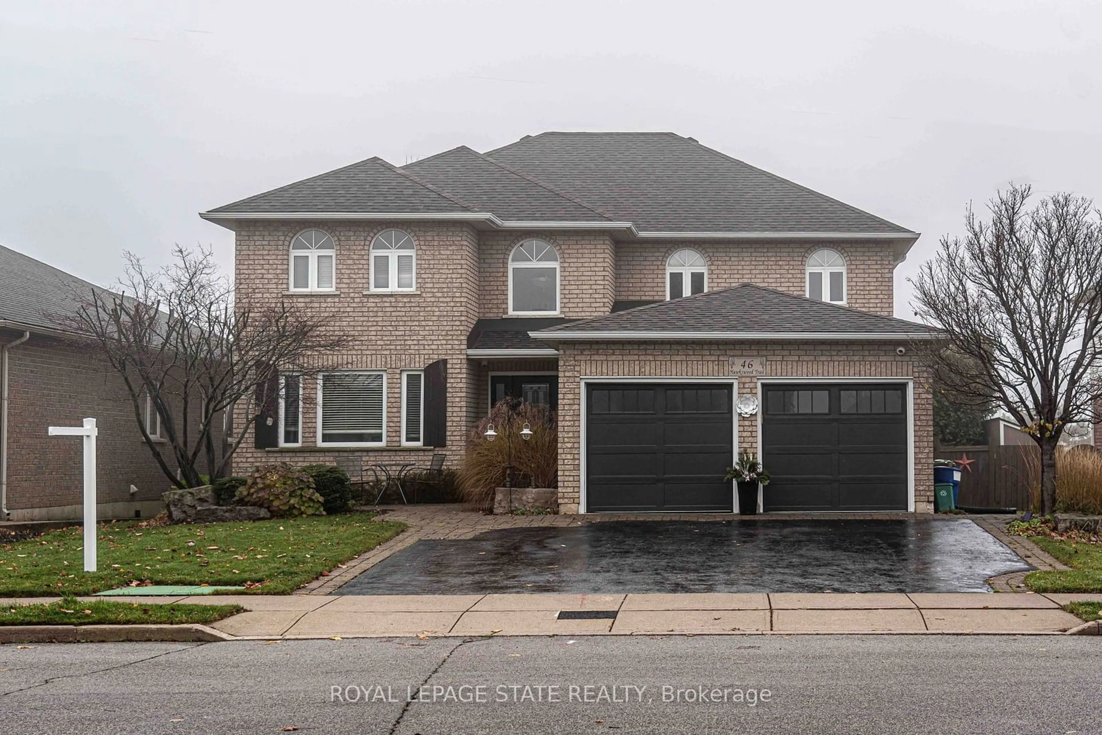 Frontside or backside of a home, the street view for 46 Hawkswood Tr, Hamilton Ontario L9B 2P4