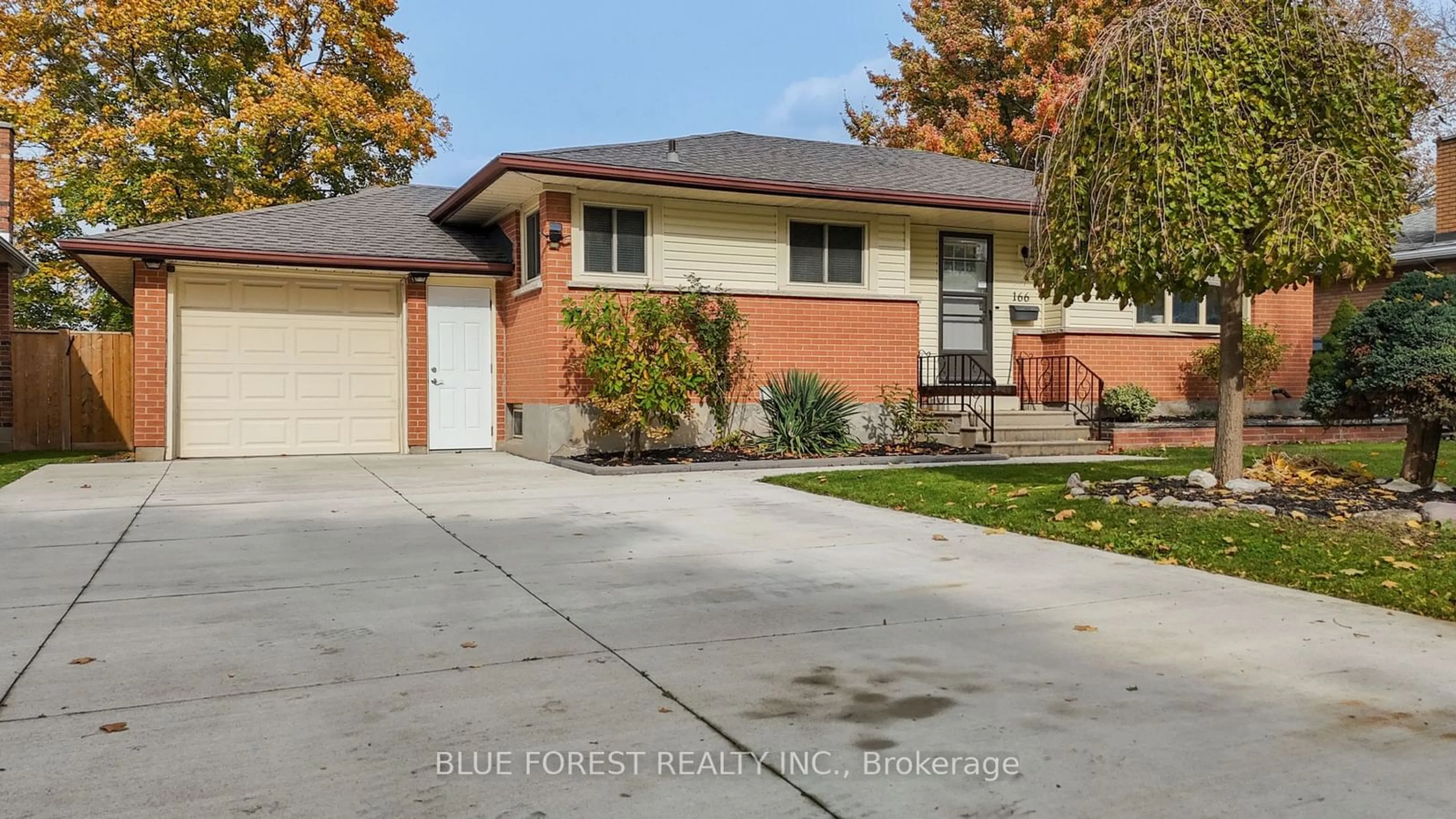 Frontside or backside of a home, the street view for 166 Gladman Ave, London Ontario N6J 1X5