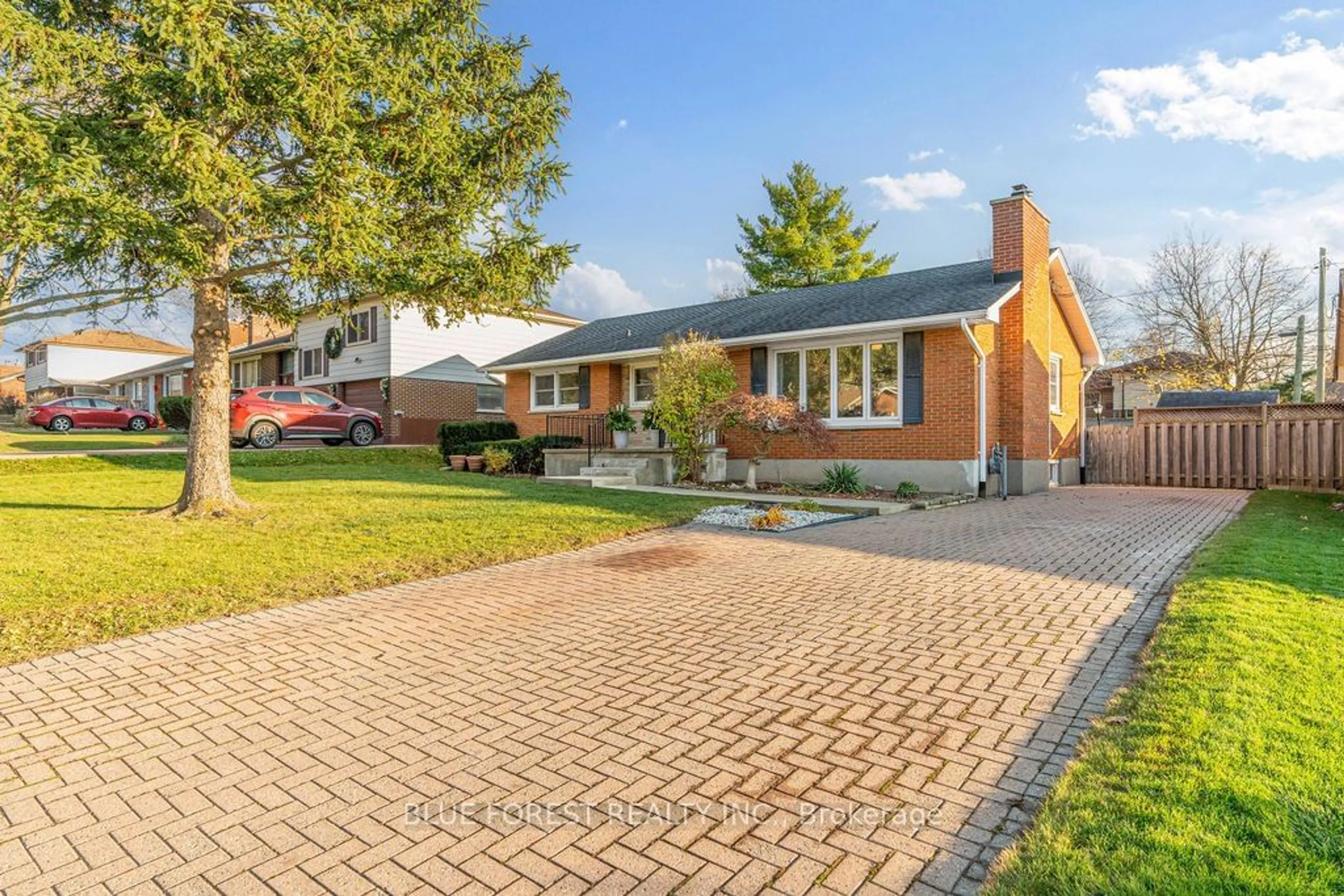 Home with brick exterior material for 305 Panorama Cres, London Ontario N5Z 3H2