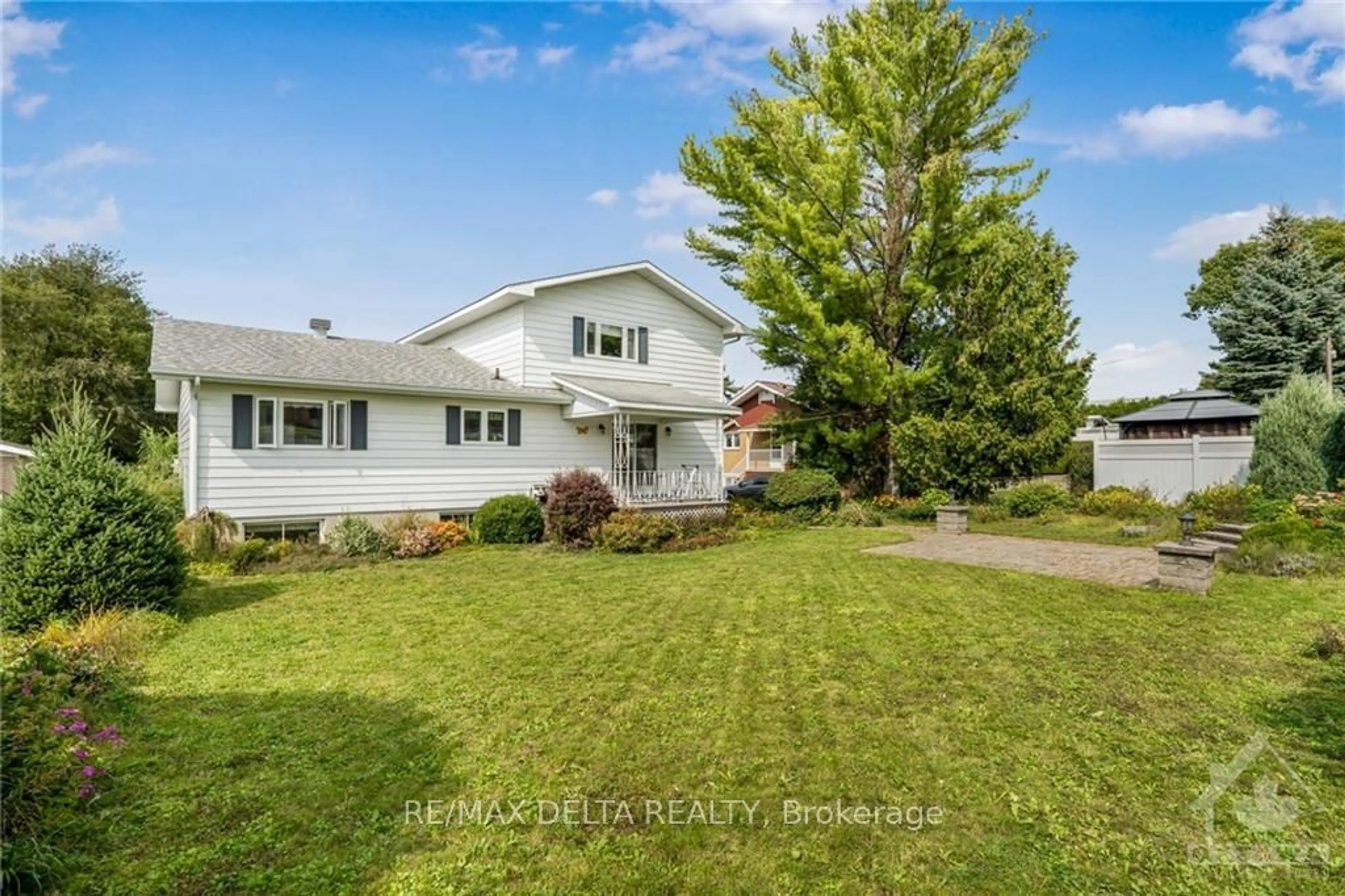 Frontside or backside of a home, the fenced backyard for 1595 DU PARC Ave, Clarence-Rockland Ontario K4K 1C3