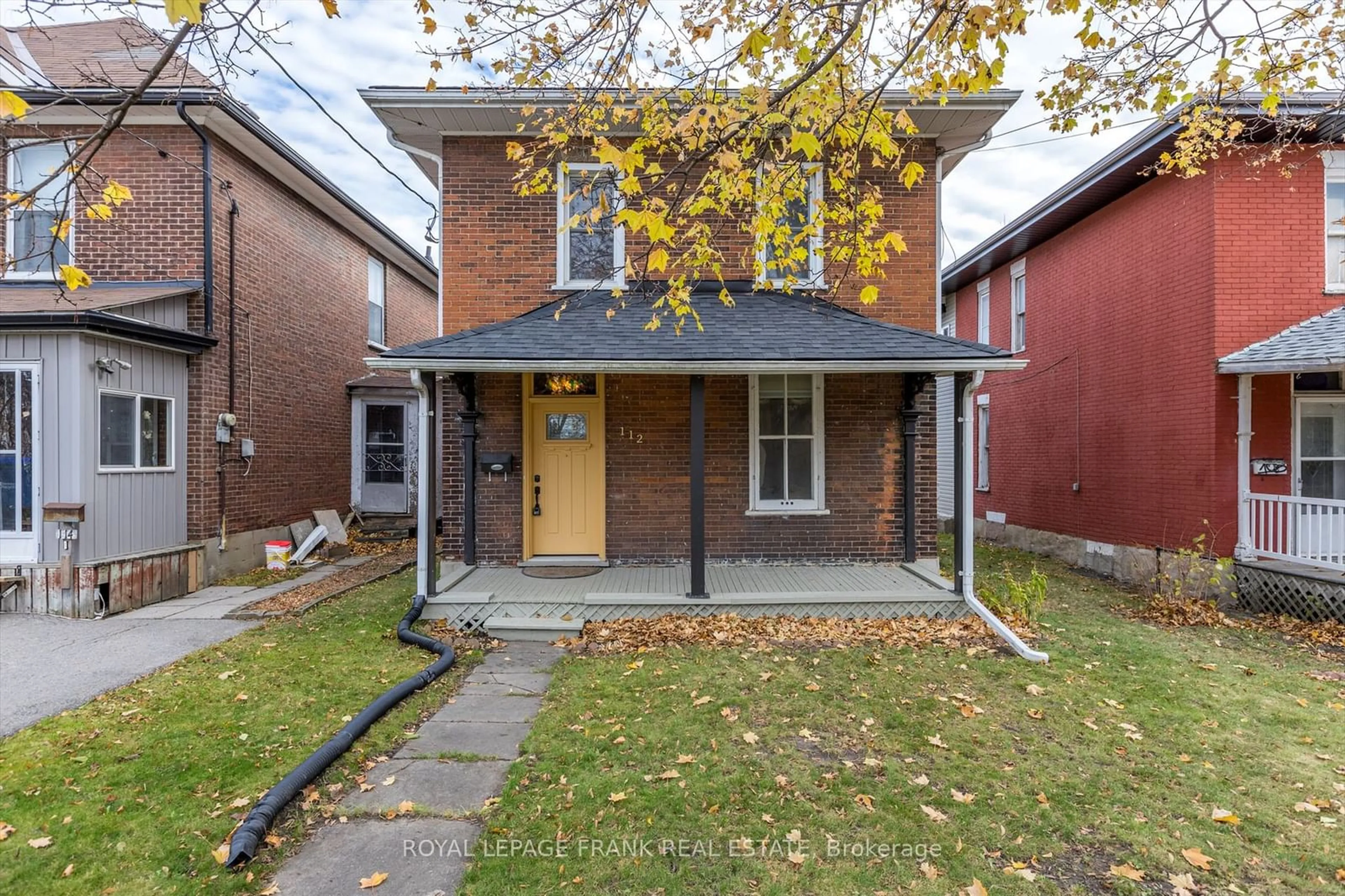 Home with brick exterior material for 112 Stewart St, Peterborough Ontario K9J 3M1