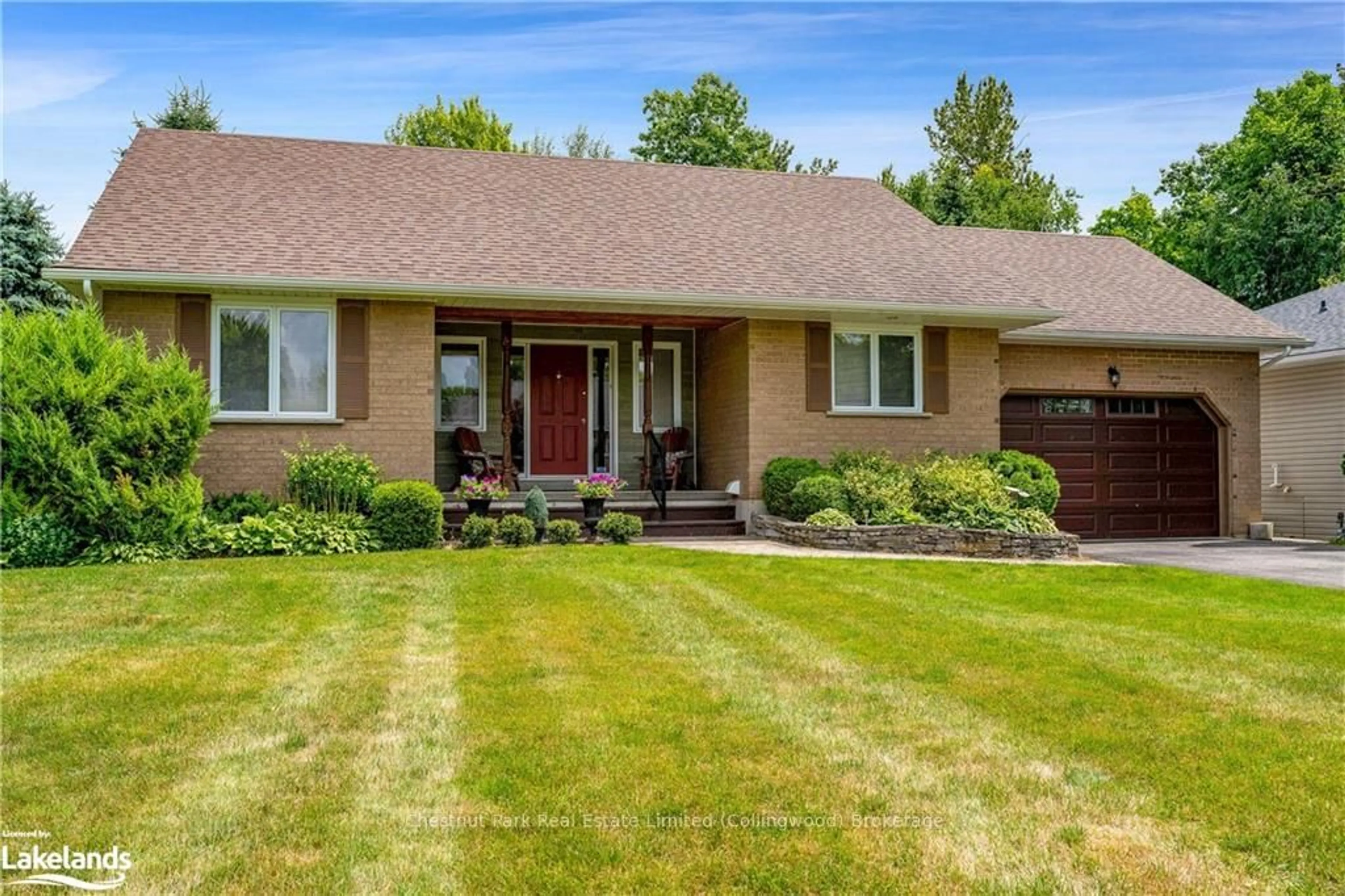 Frontside or backside of a home, cottage for 11 WICKENS Lane, Blue Mountains Ontario N0H 2P0