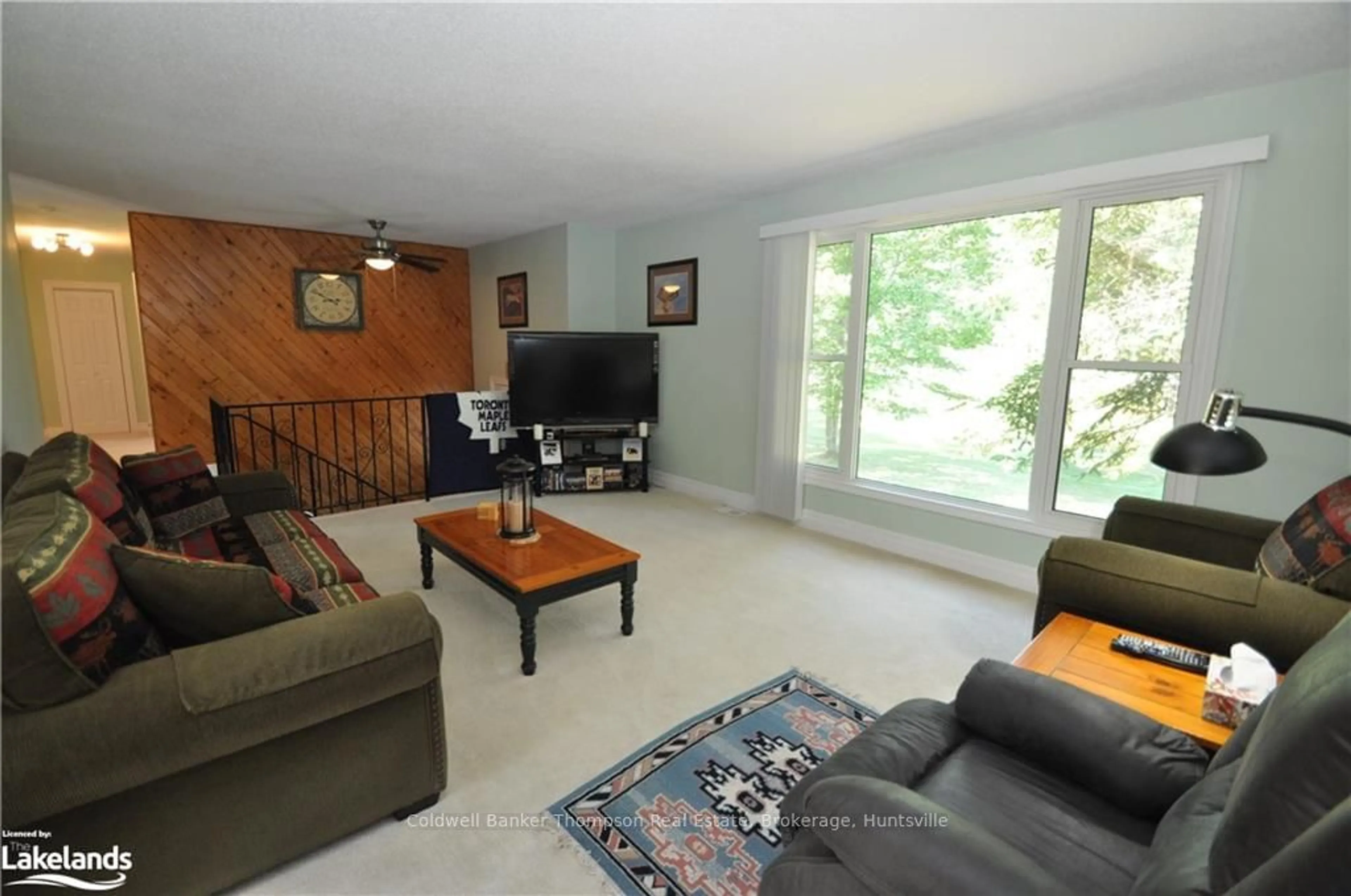 Living room, wood floors for 1803 RAVENSCLIFFE Rd, Huntsville Ontario P1H 2J2